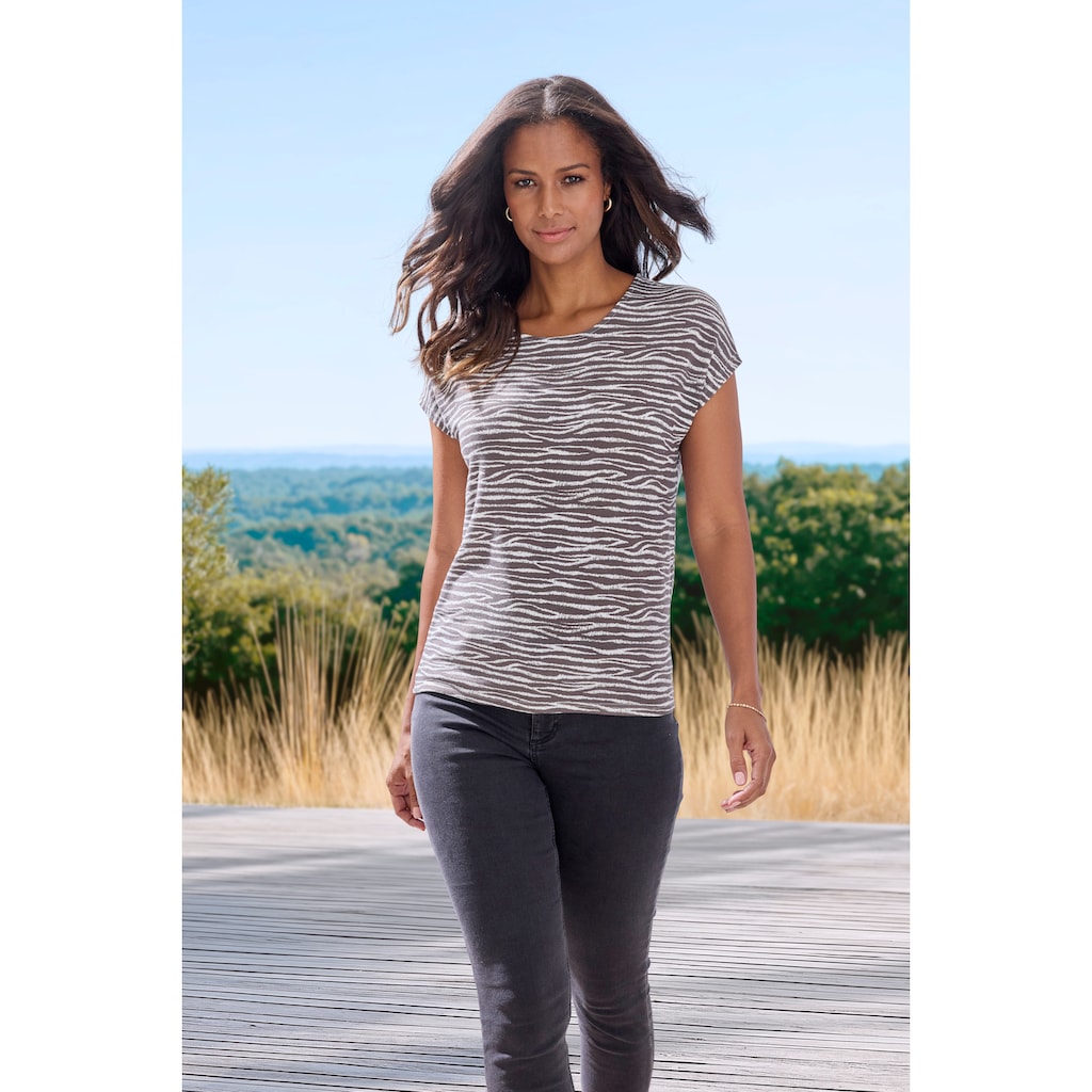 LASCANA Kurzarmshirt »mit modischem Zebra-Muster«, aus weichem Viskose-Strick