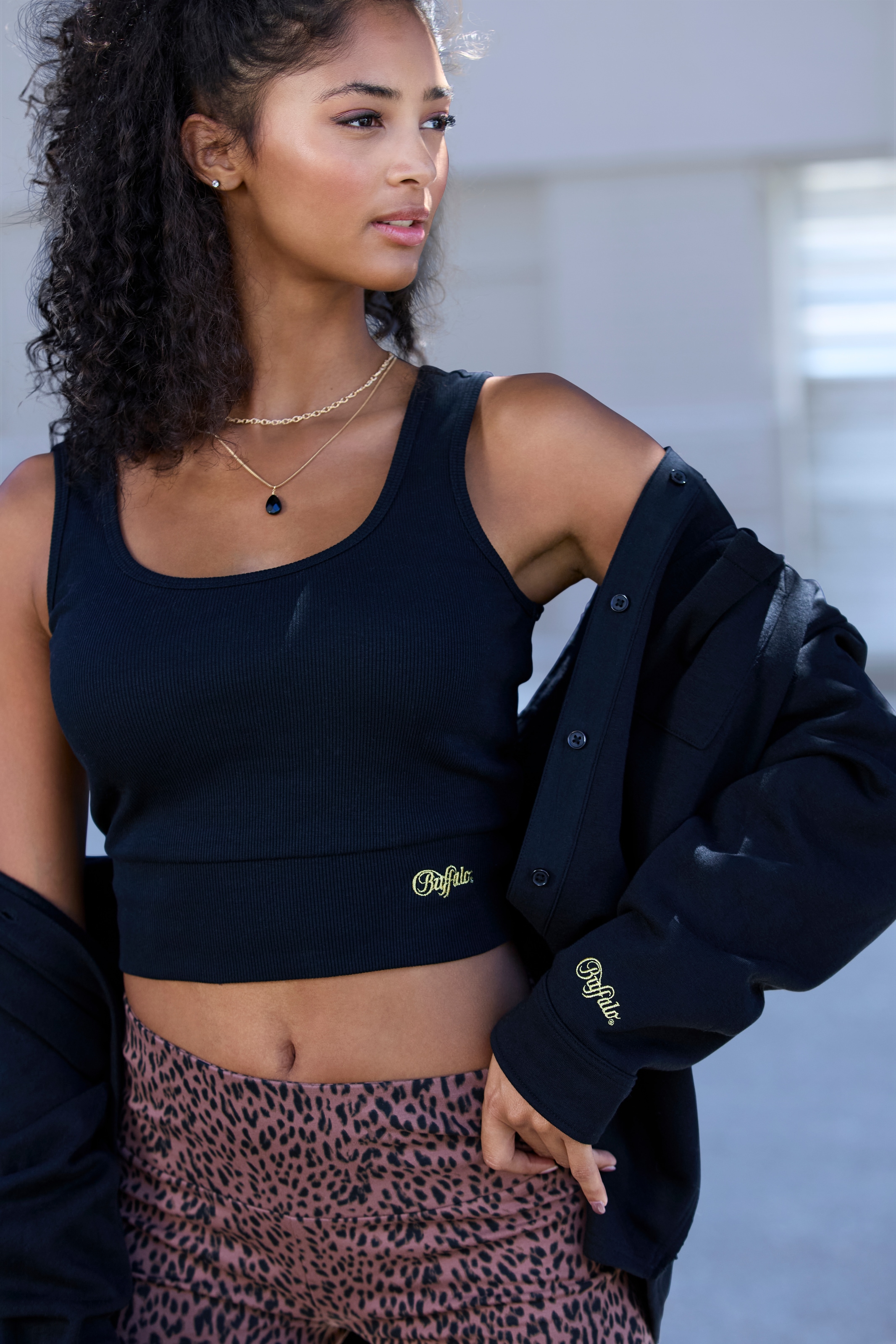 Buffalo Crop-Top in Rippstruktur mit breitem Bund