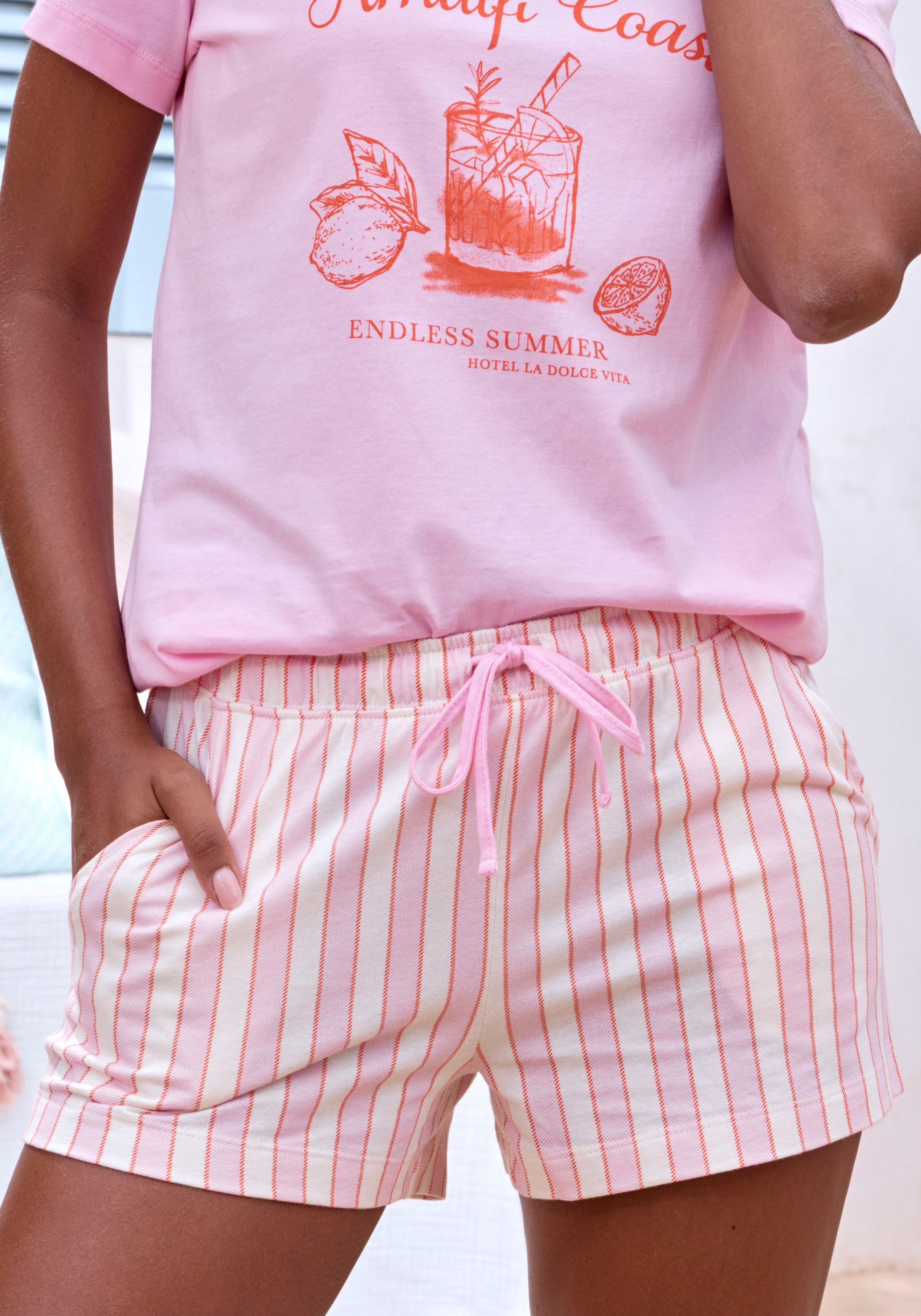 Vivance Dreams Pyjamashorts mit zartem Streifenmuster