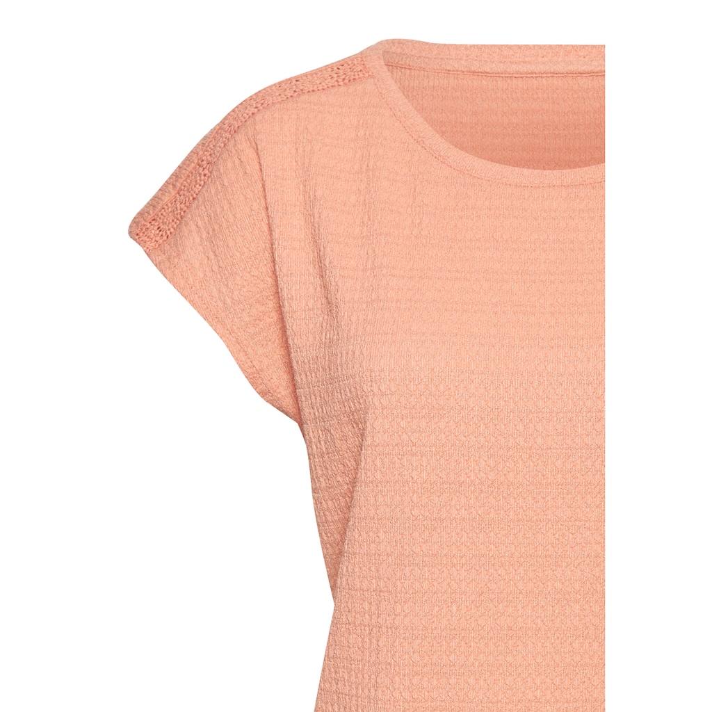 Vivance Kurzarmshirt »mit dekorativem Häkeleinsatz«, (2er-Pack), aus bügelfreier Crêpe-Qualität