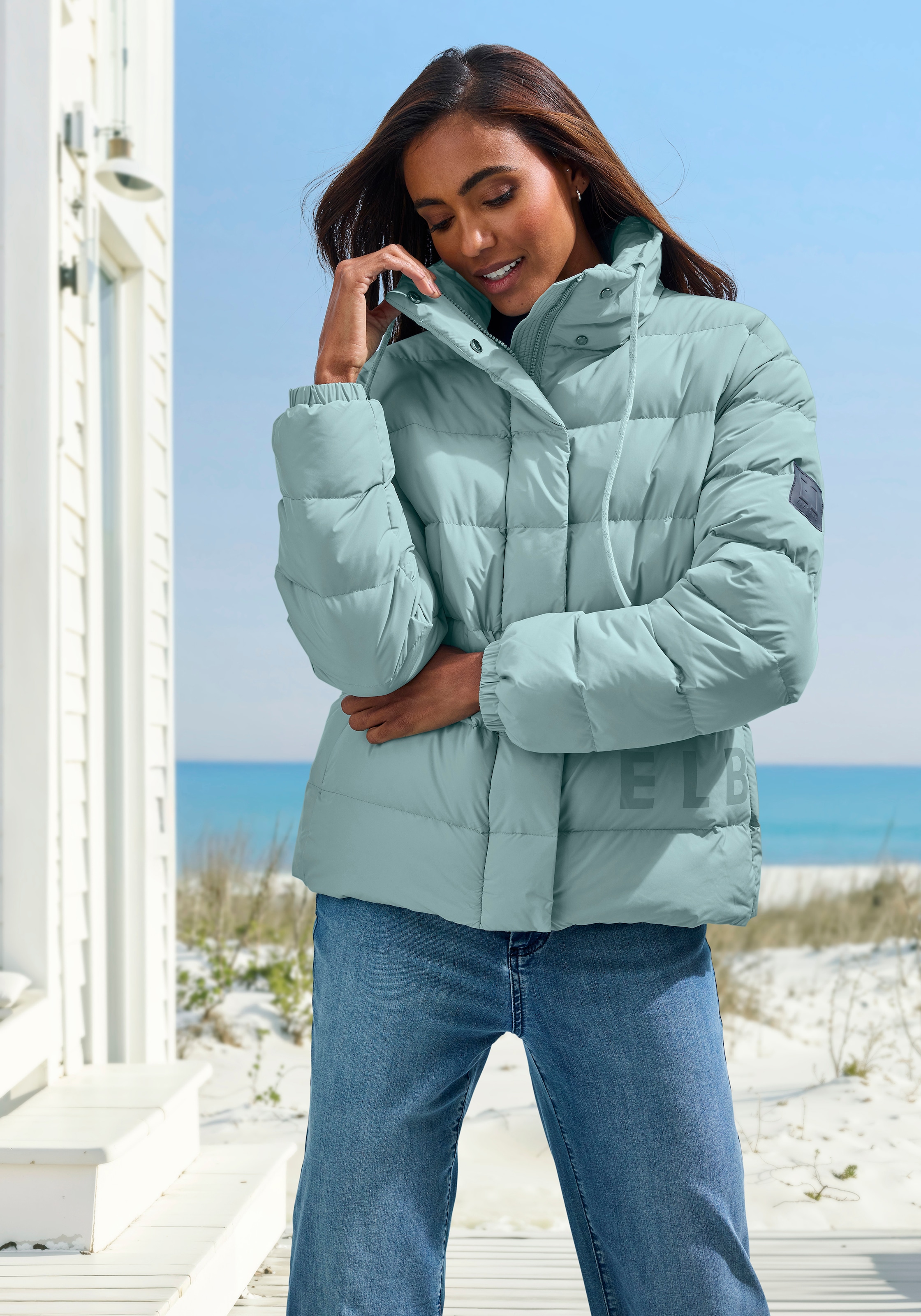 Elbsand Steppjacke mit grossem seitlichen Logo-Print