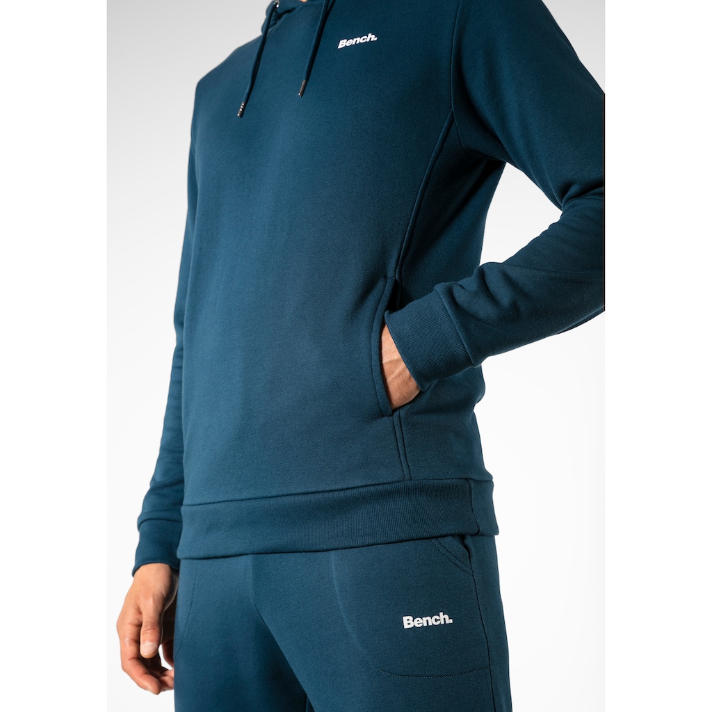 Bench. Loungewear Hoodie, Sweatshirt mit Kapuze und seitlichen Taschen, Baumwollmischung