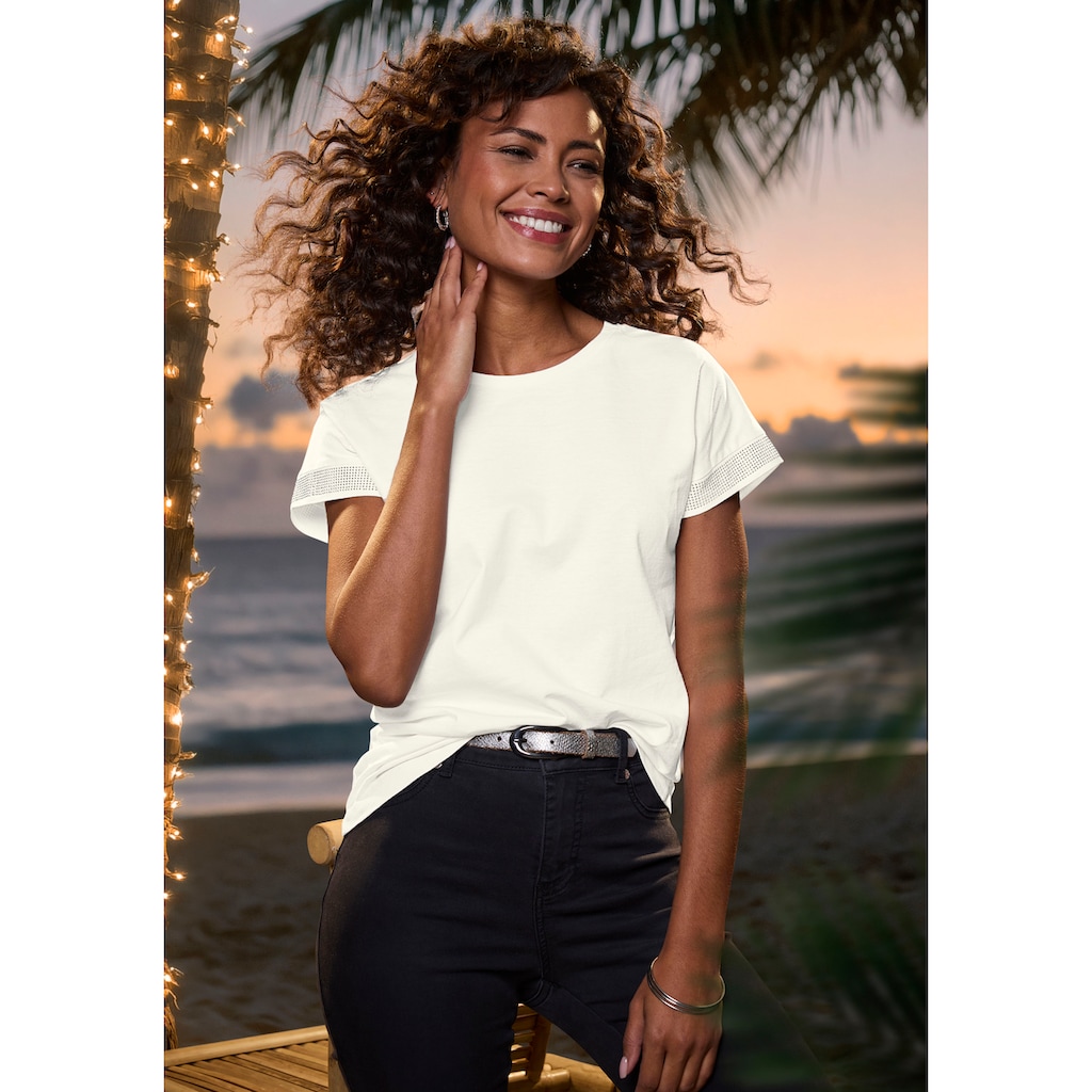 LASCANA Kurzarmshirt »mit glitzernem Strass-Design am Arm«, aus weicher Baumwoll-Qualität
