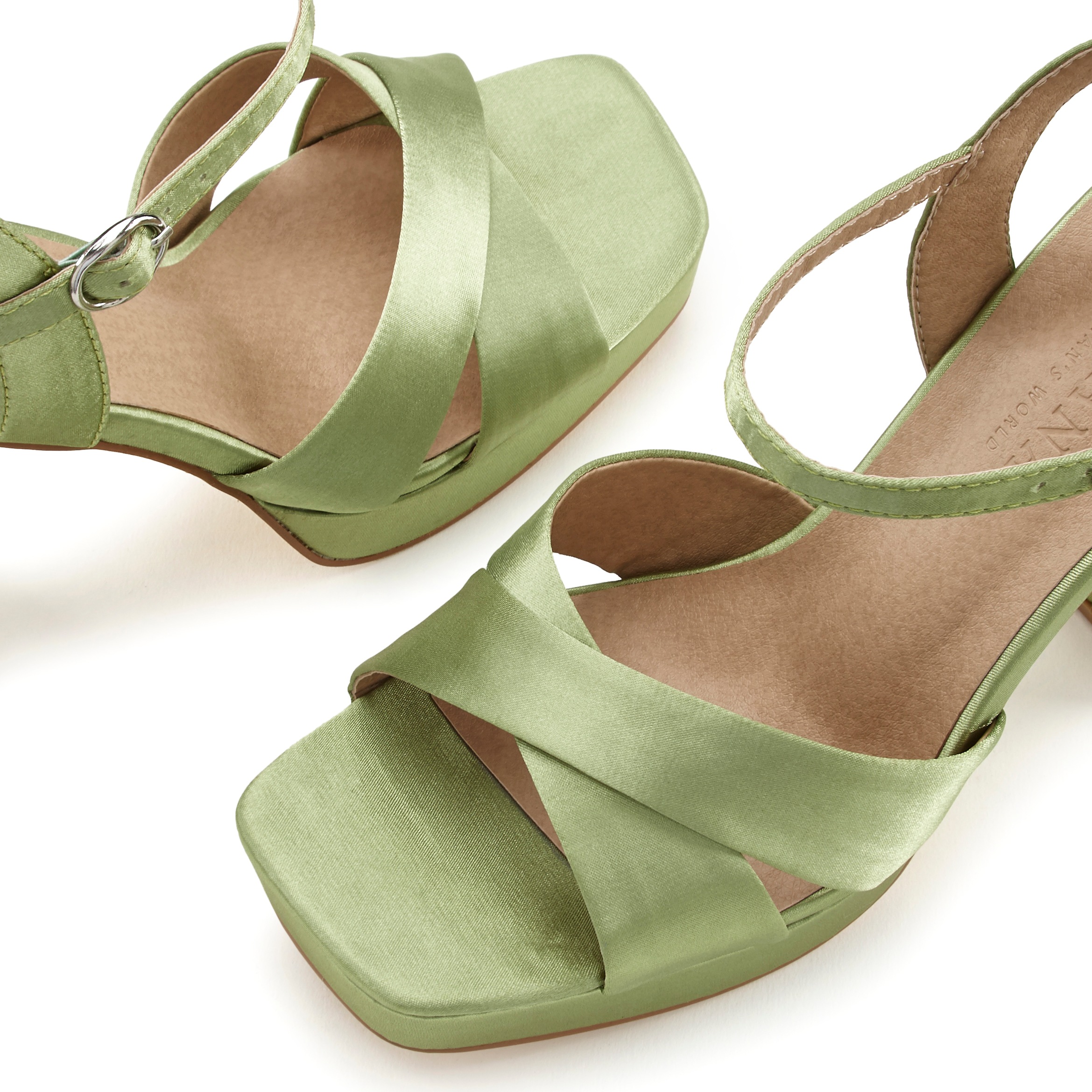 LASCANA Riemchensandalette, High Heel Sandale mit Plateau & Blockabsatz in Satin Optik VEGAN