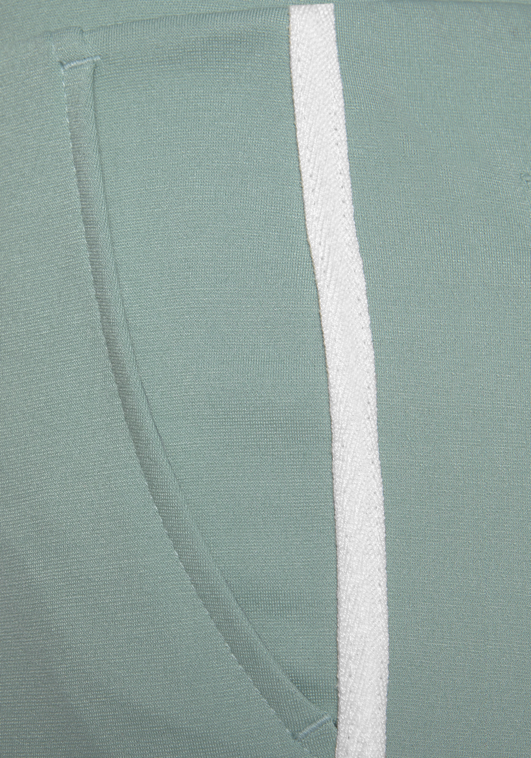 LASCANA Jogger Pants, mit sportlichen Seitenstreifen, Loungewear