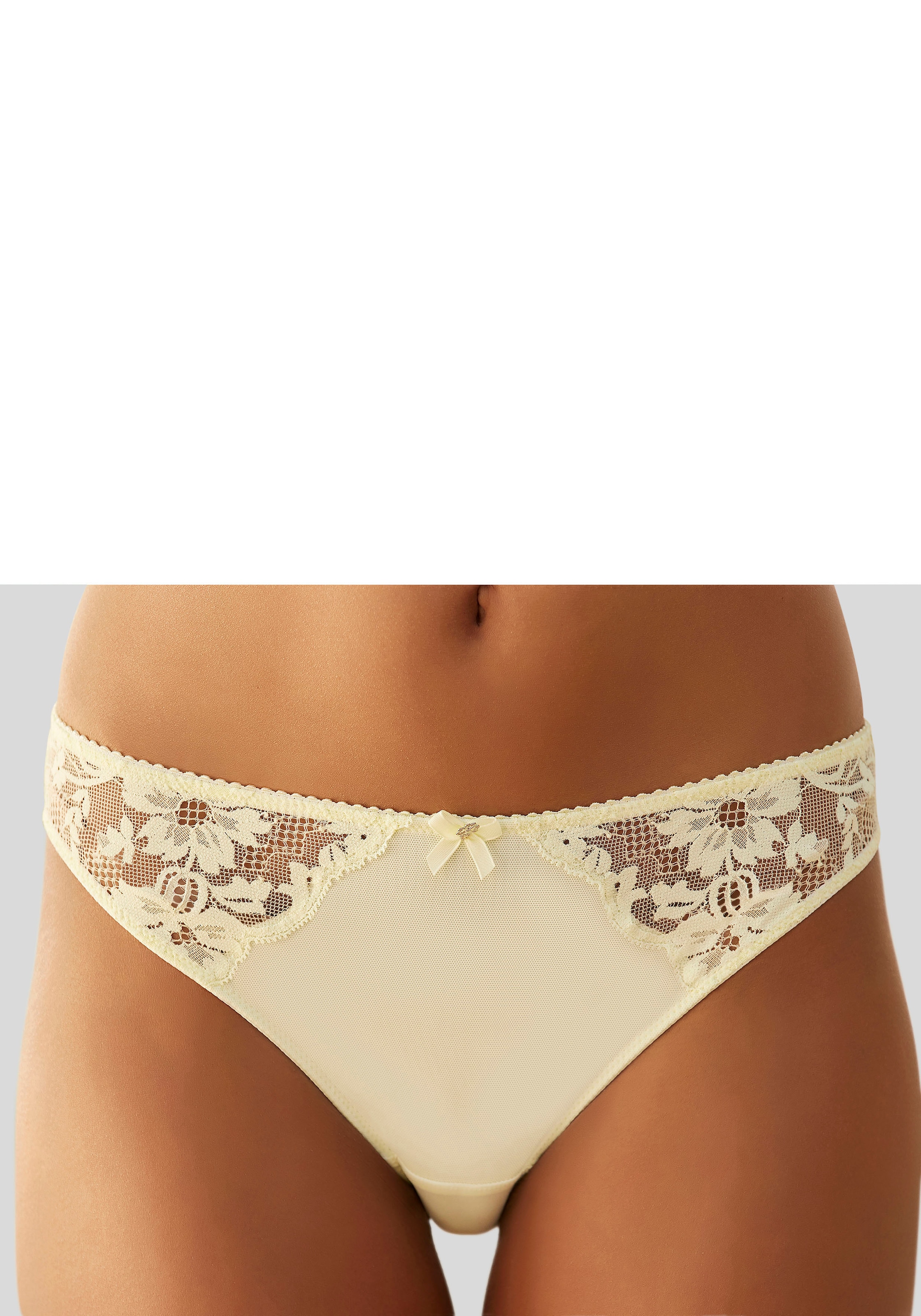 LASCANA Tanga, aus floraler Spitze in dezent transparenter Optik