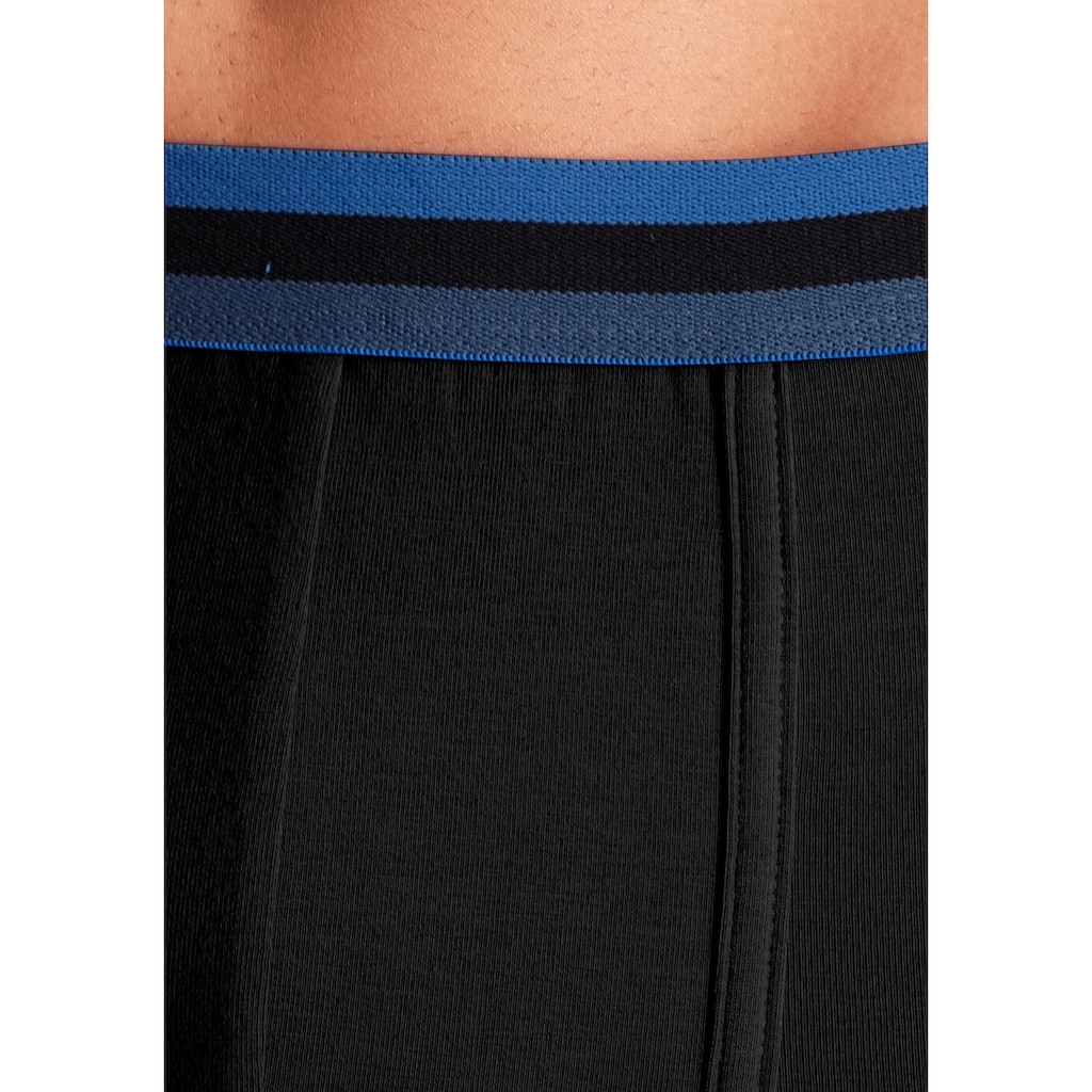 Bench. Langer Boxer, (Packung, 3 St.), Unterhosen mit elastischem Bund und Logodruck auf dem Bein