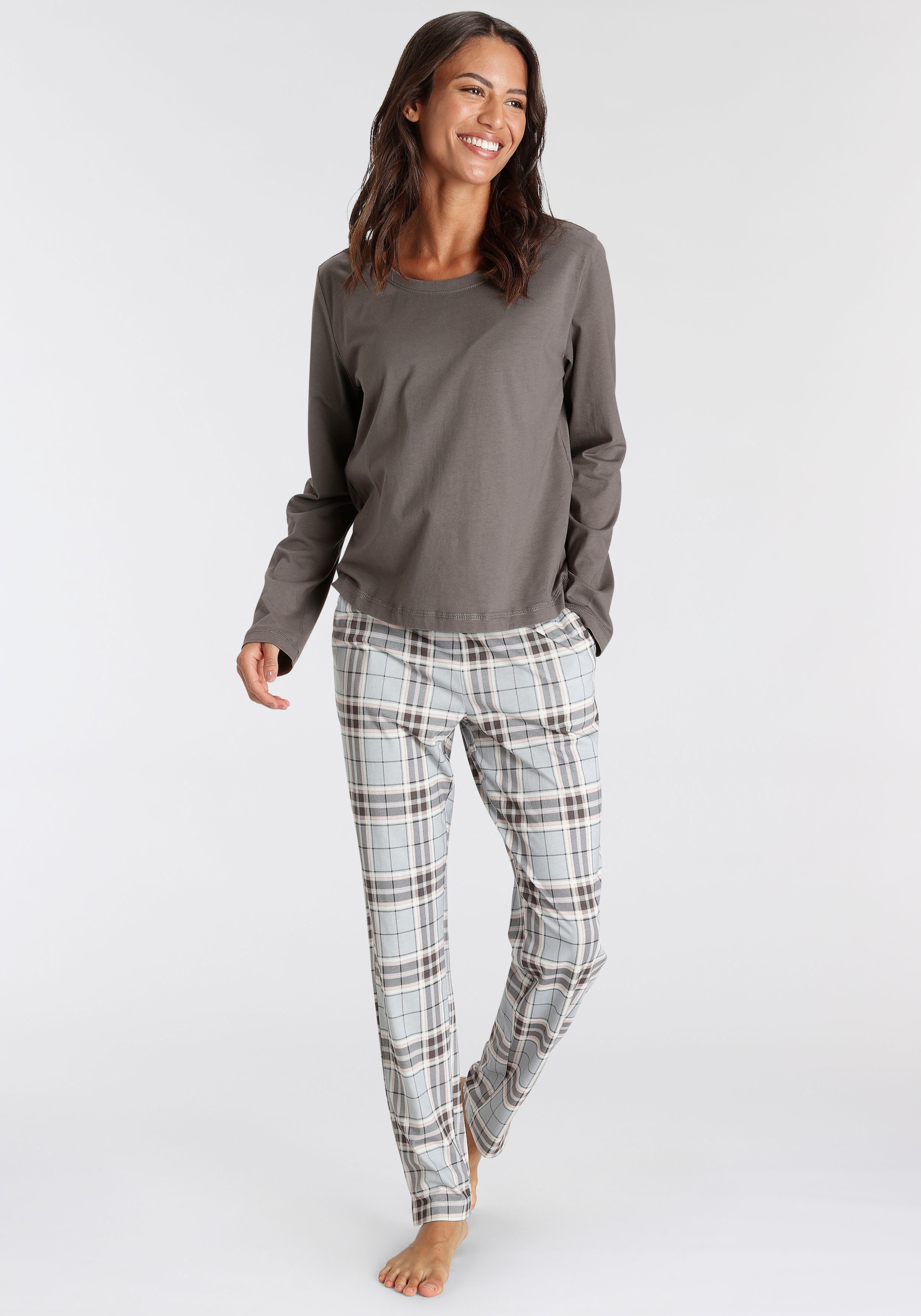 s.Oliver Pyjamaoberteil, in bequemer Weite