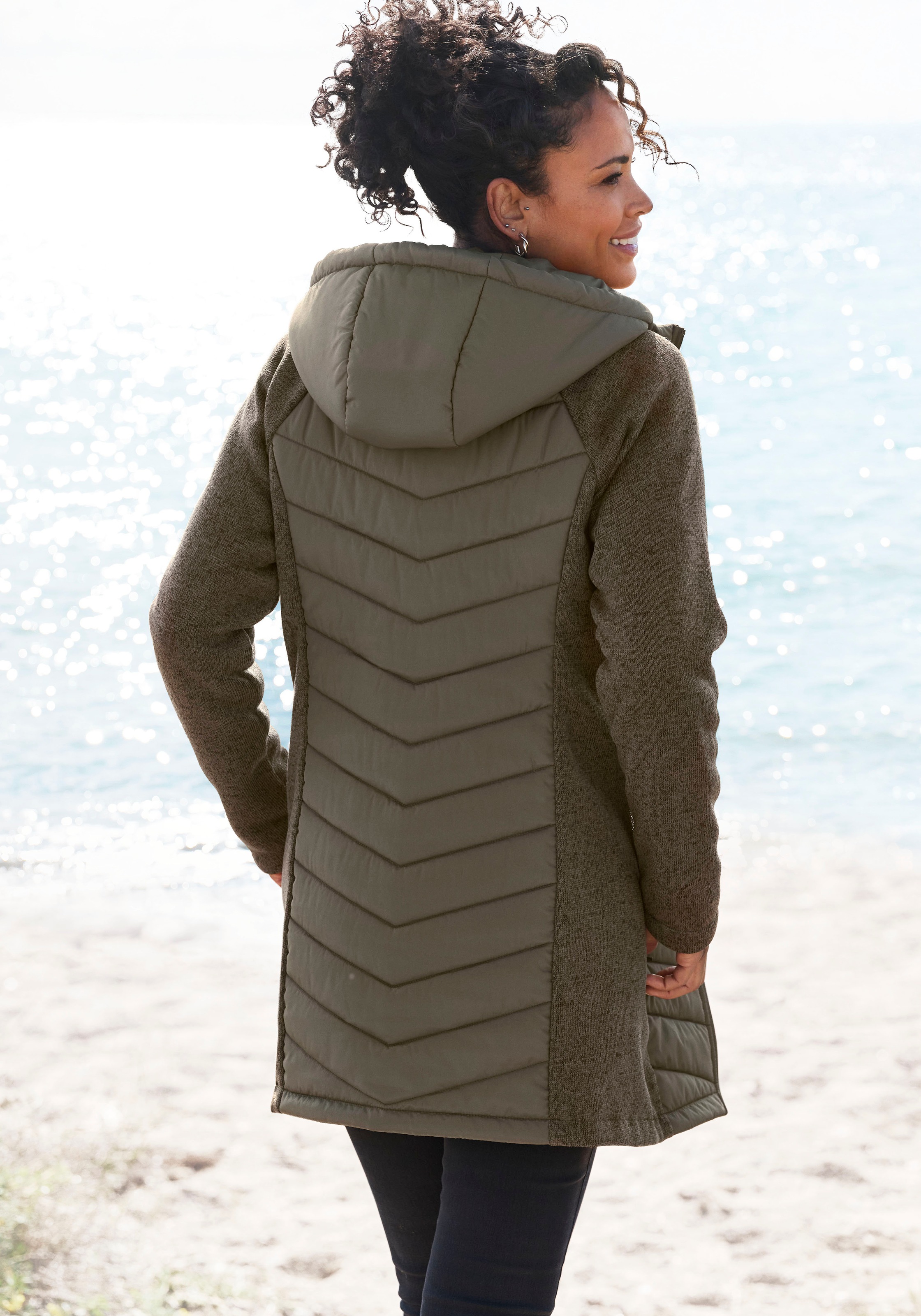 Vivance Steppjacke mit Kapuze mit Strickfleece-Ärmeln