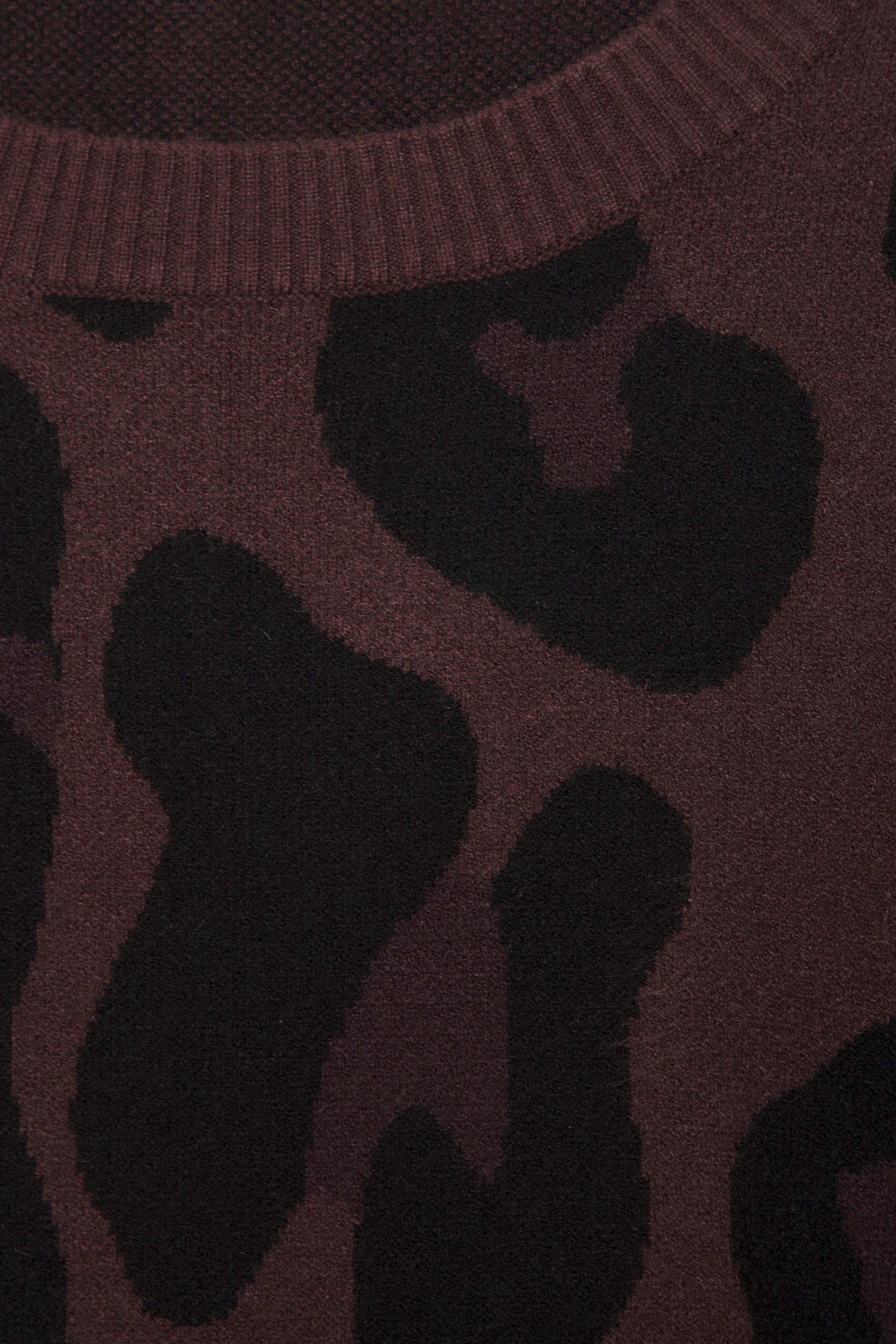 LASCANA Pull à manches courtes »mit Leomuster und weiten Ärmeln« Strickpullover mit Animalmuster, lockerer Rundhalspullover, modisch