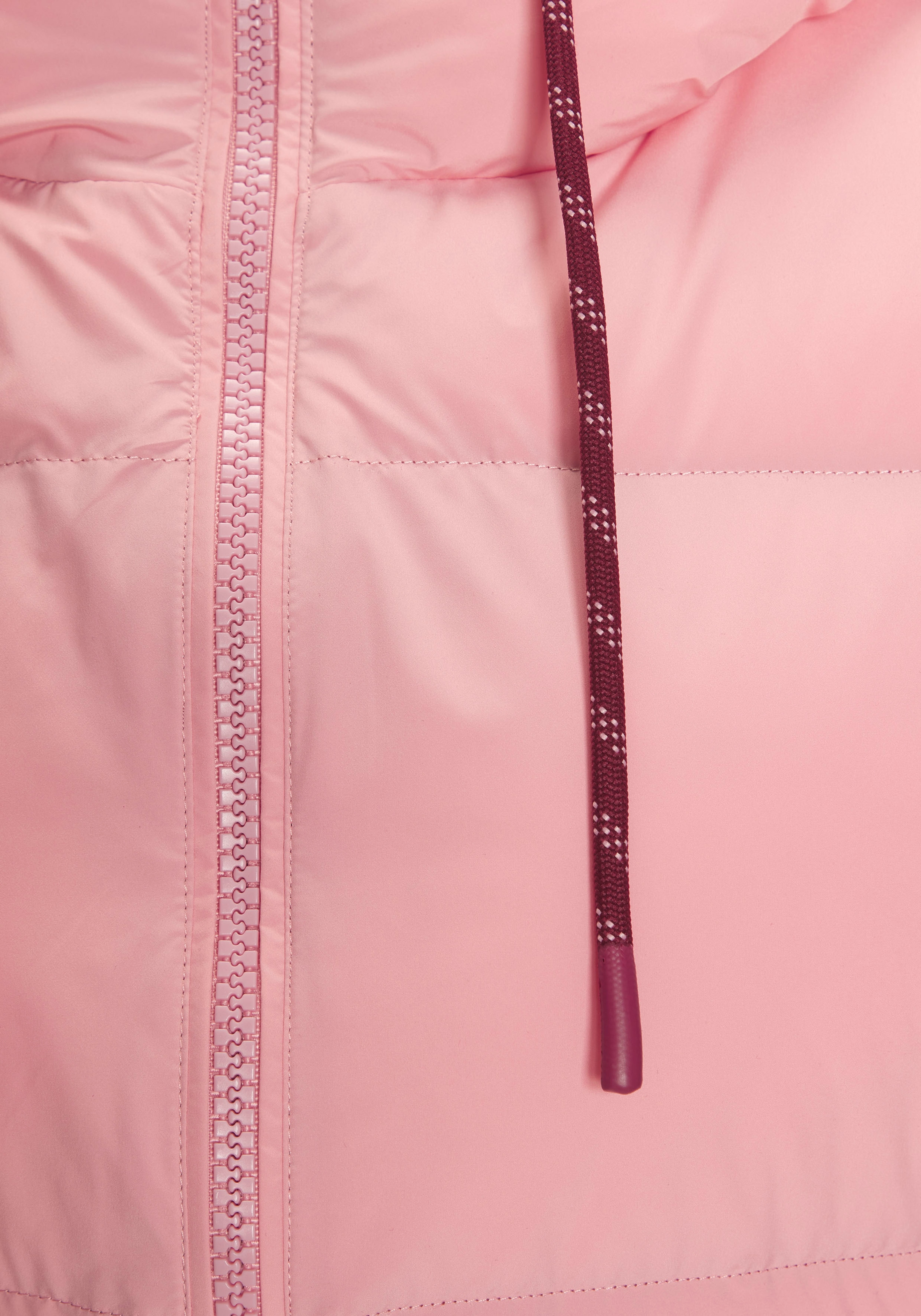 Elbsand Steppweste , mit grossem Logoprint auf dem Rücken
