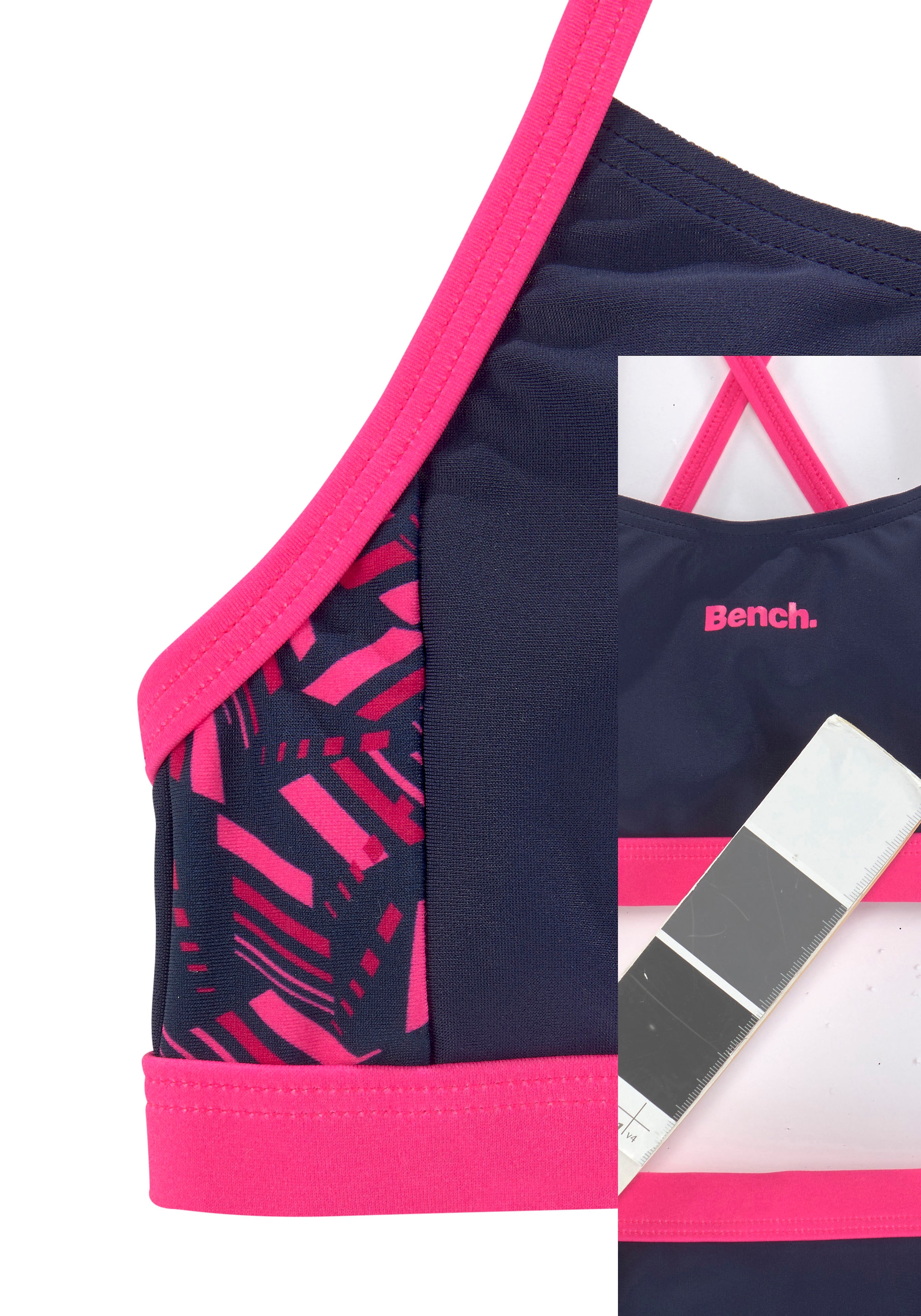 Bench. Bustier-Bikini , mit geometrische bedruckten Einsätzen