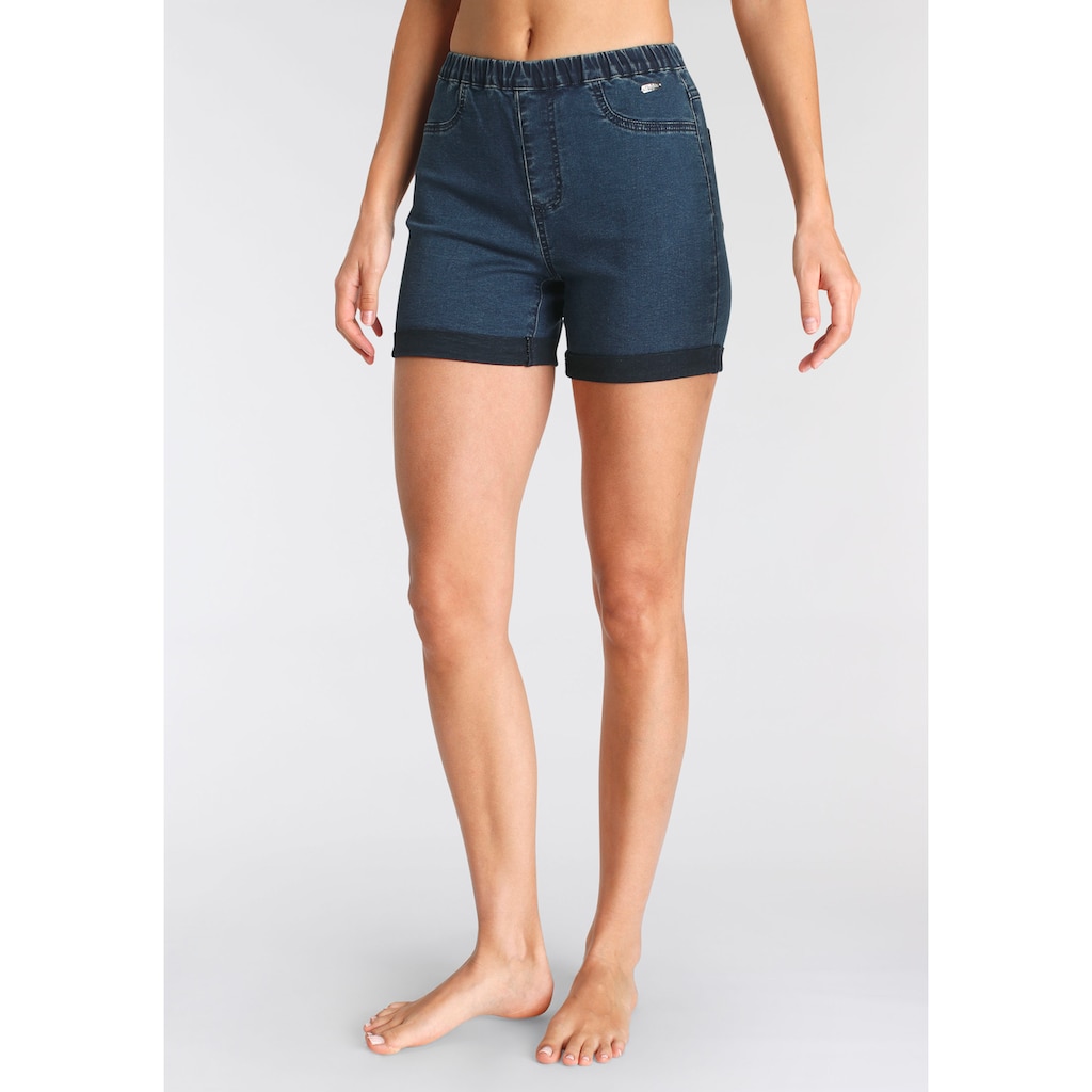 Buffalo Shorts, in elastischem Denim mit zwei Gesässtaschen