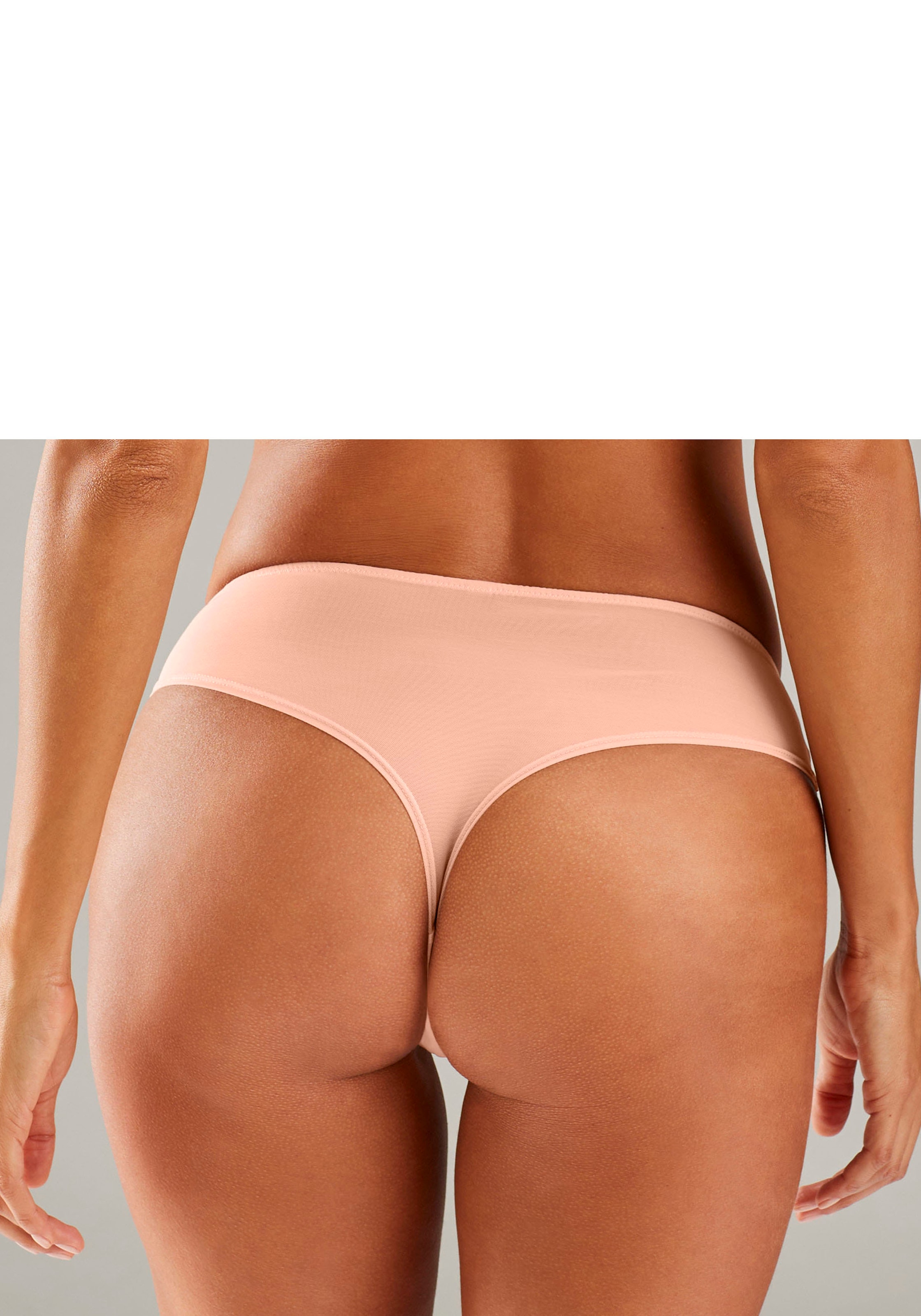 Vivance Stringpanty »Francesca« mit feinem Herzaccessoire