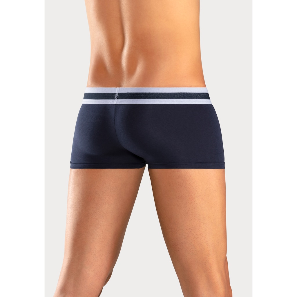 Bench. Hipster, (Packung, 4 St.), knapp sitzende Boxershorts aus Baumwollmischung