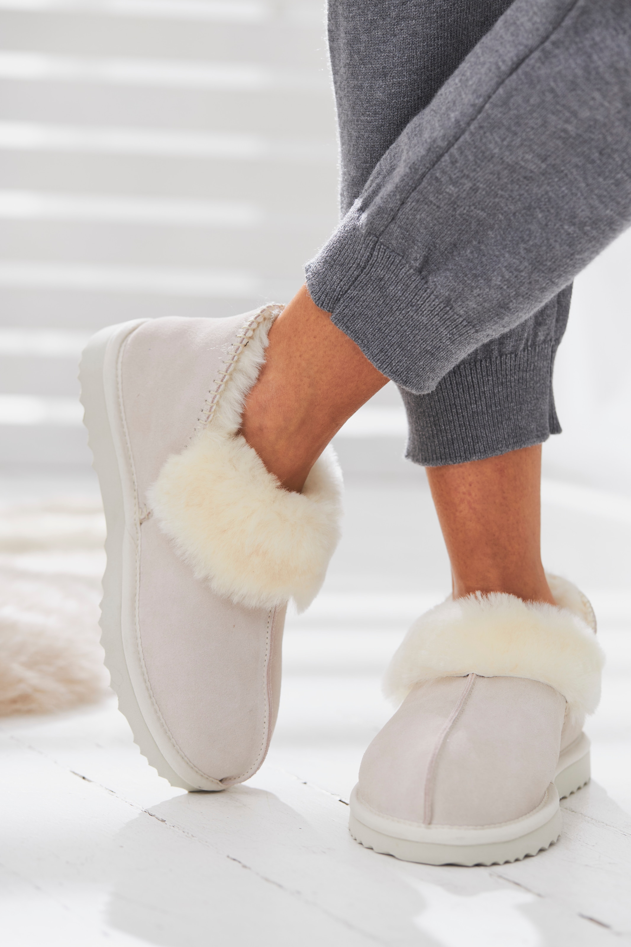 Vivance Hausschuh »Plüsch Hausschuh, Pantolette, Pantoffel, Homeslippers«  Plüsch Hausschuh, Pantolette, Pantoffel aus Lammfell