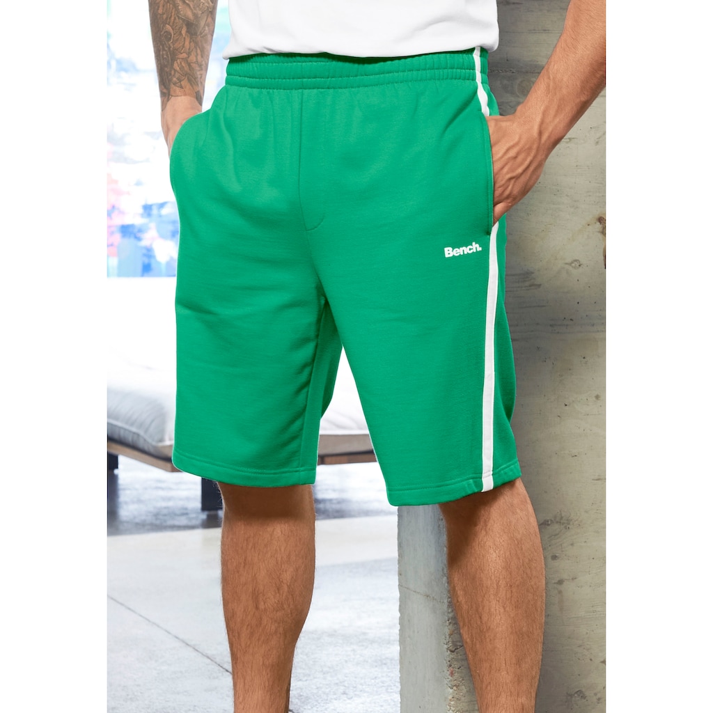 Bench. Loungewear Sweatshorts »kurze Relaxshort, Jogginghose,«, weicher Sweat-Qualität