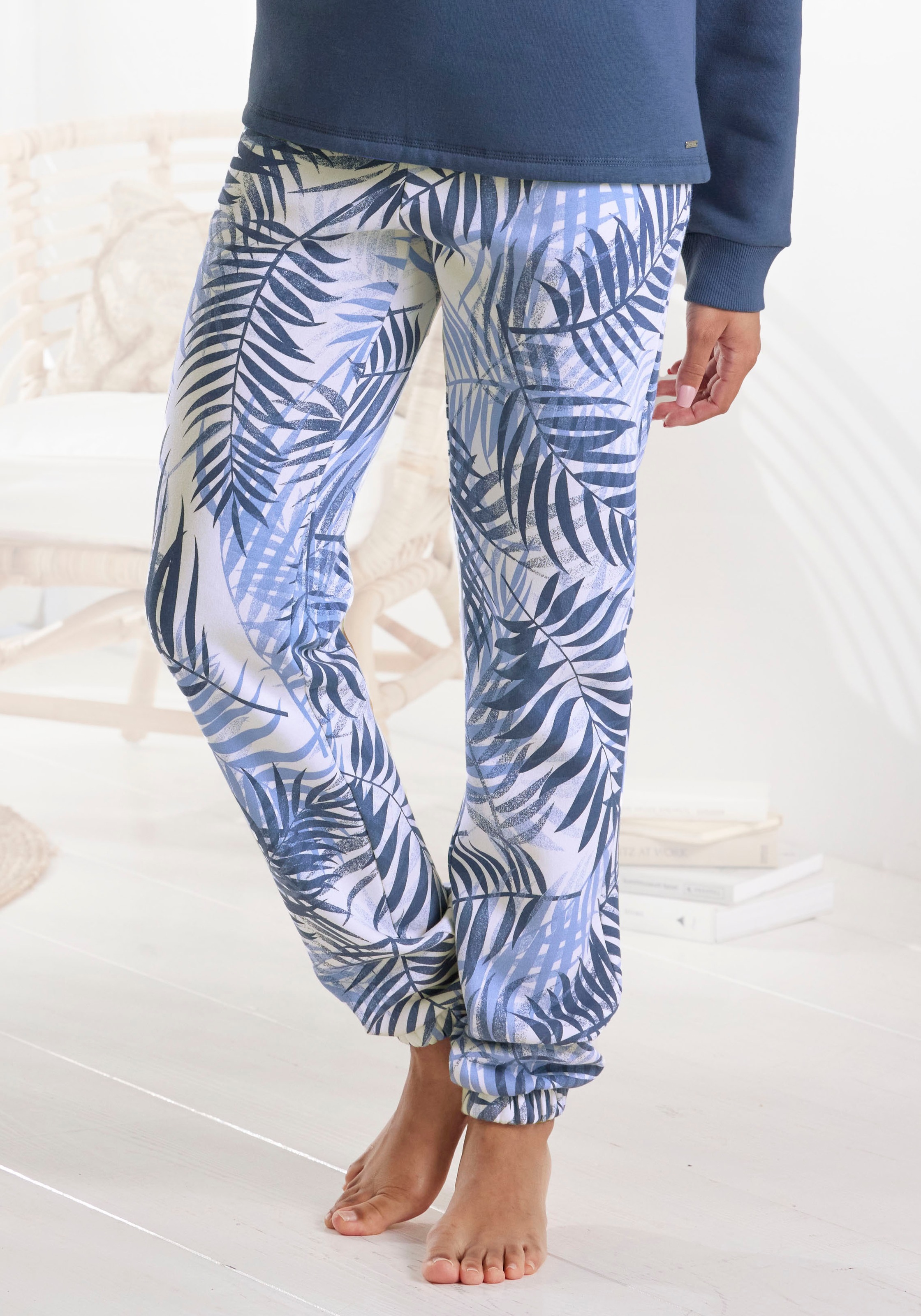 LASCANA Sweatpants Loungehose mit Allover-Druck, Loungewear