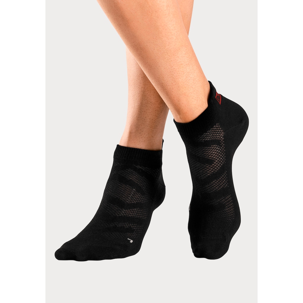 Bench. Sneakersocken, (Packung, 6 Paar), mit Lüftungskanälen in Netzstruktur