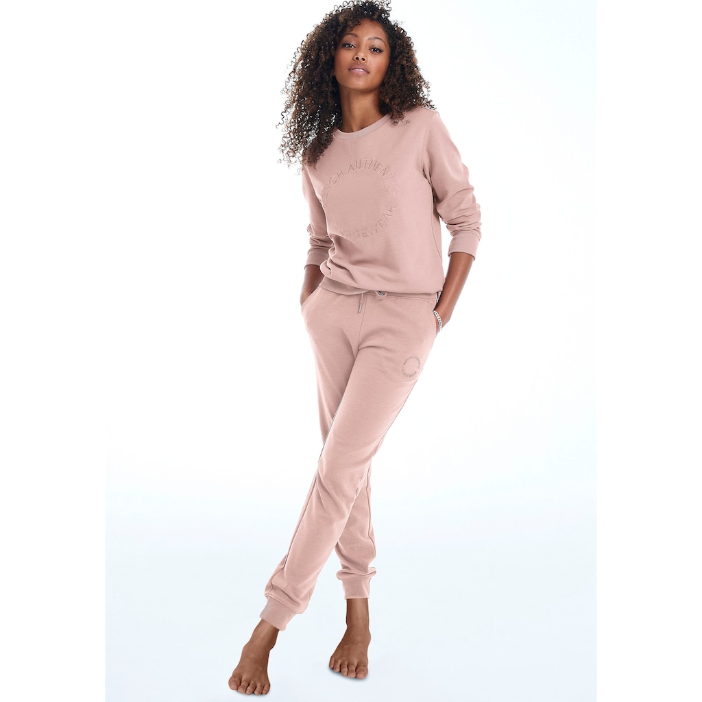 Bench. Loungewear Sweatshirt, mit runder Logostickerei, Loungwear