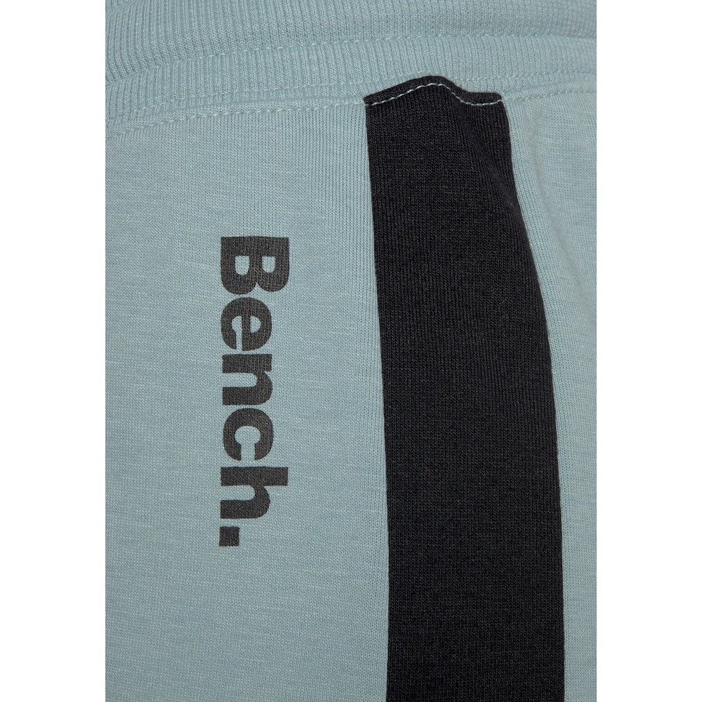 Bench. Loungewear Loungehose, mit Seitenstreifen und geradem Bein, Loungewear