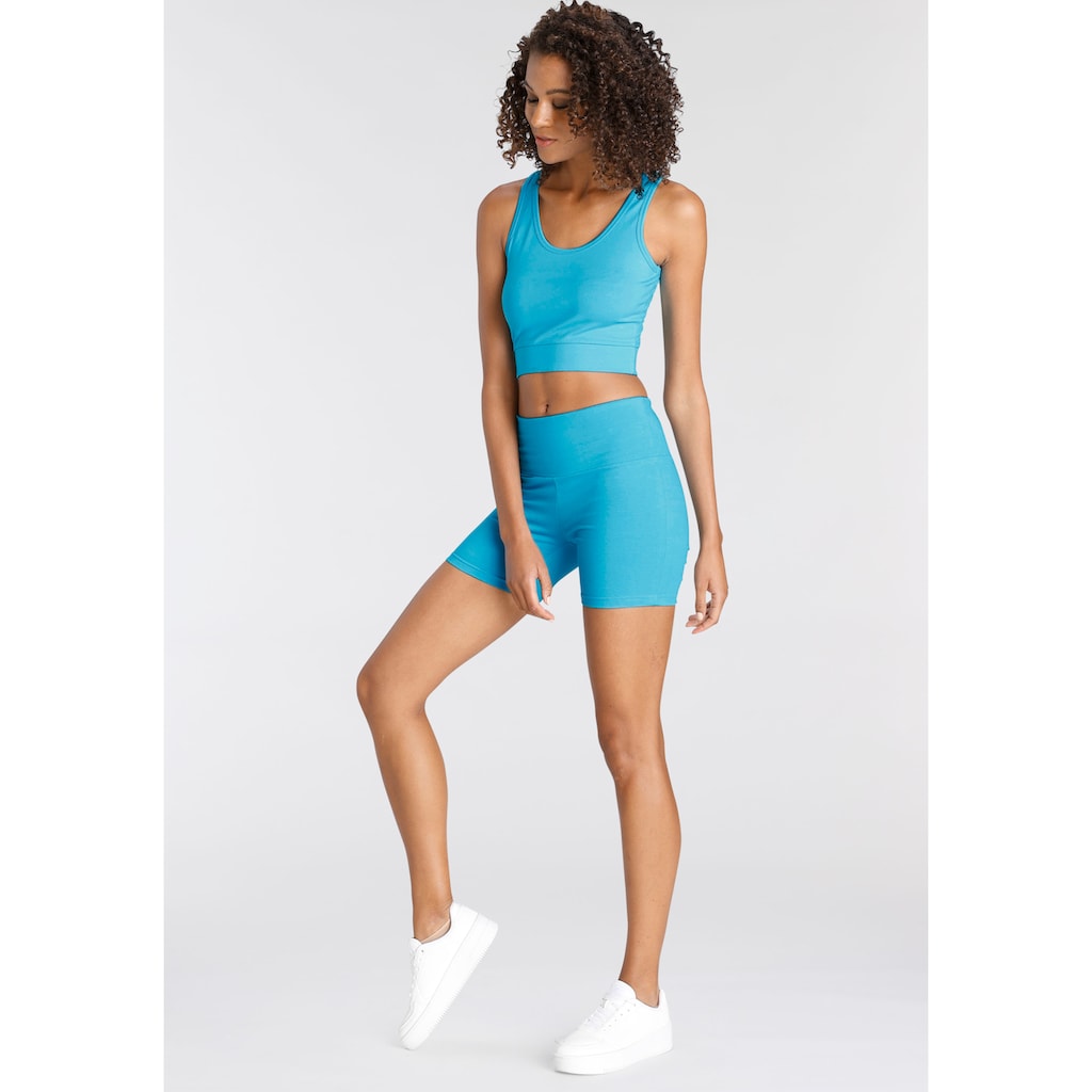 LASCANA Shorts, mit breitem Bündchen und Logodruck, Loungewear