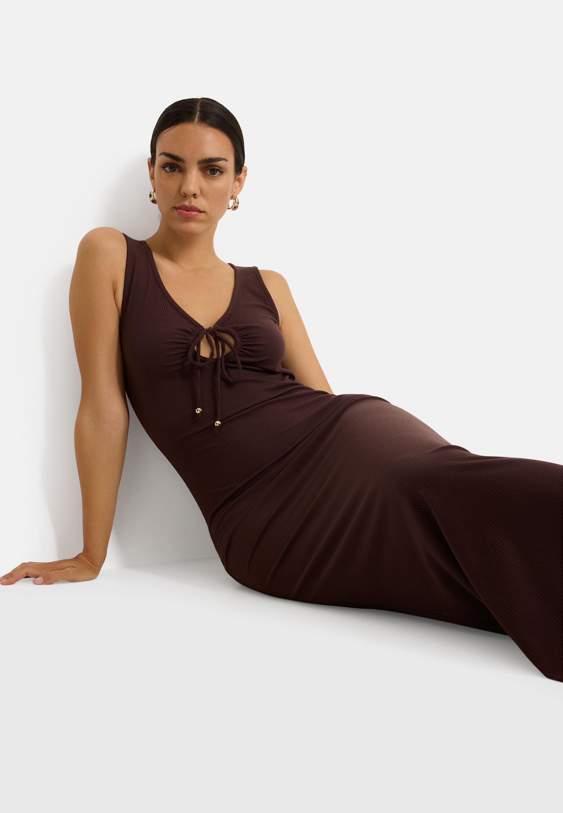 LSCN by LASCANA Maxi robe Sans poches en maille côtelée douce avec détail découpé, robe côtelée