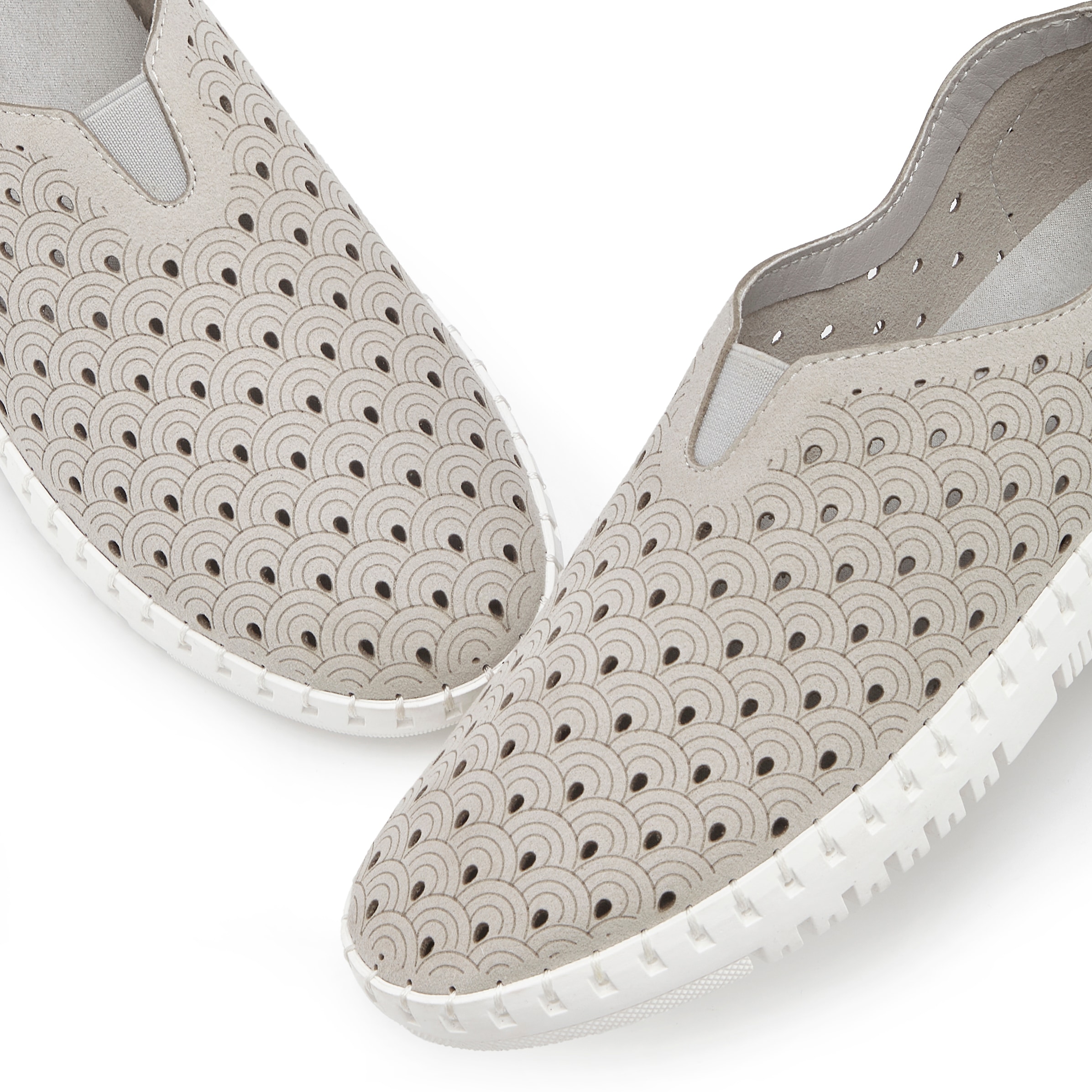 Elbsand Slipper »Halbschuh, Sneaker, Freizeitschuh, Slip-On-Sneaker,«  NEU mit softer Sohle und modischen Cut-Outs VEGAN