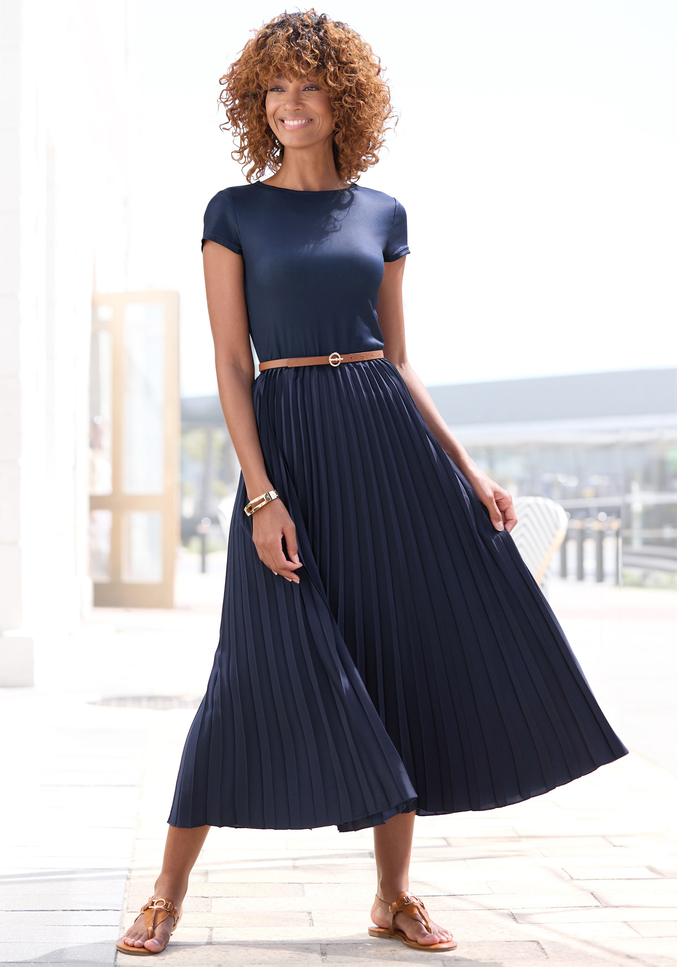LASCANA Midikleid mit Plisseerockteil, Basic, modisch