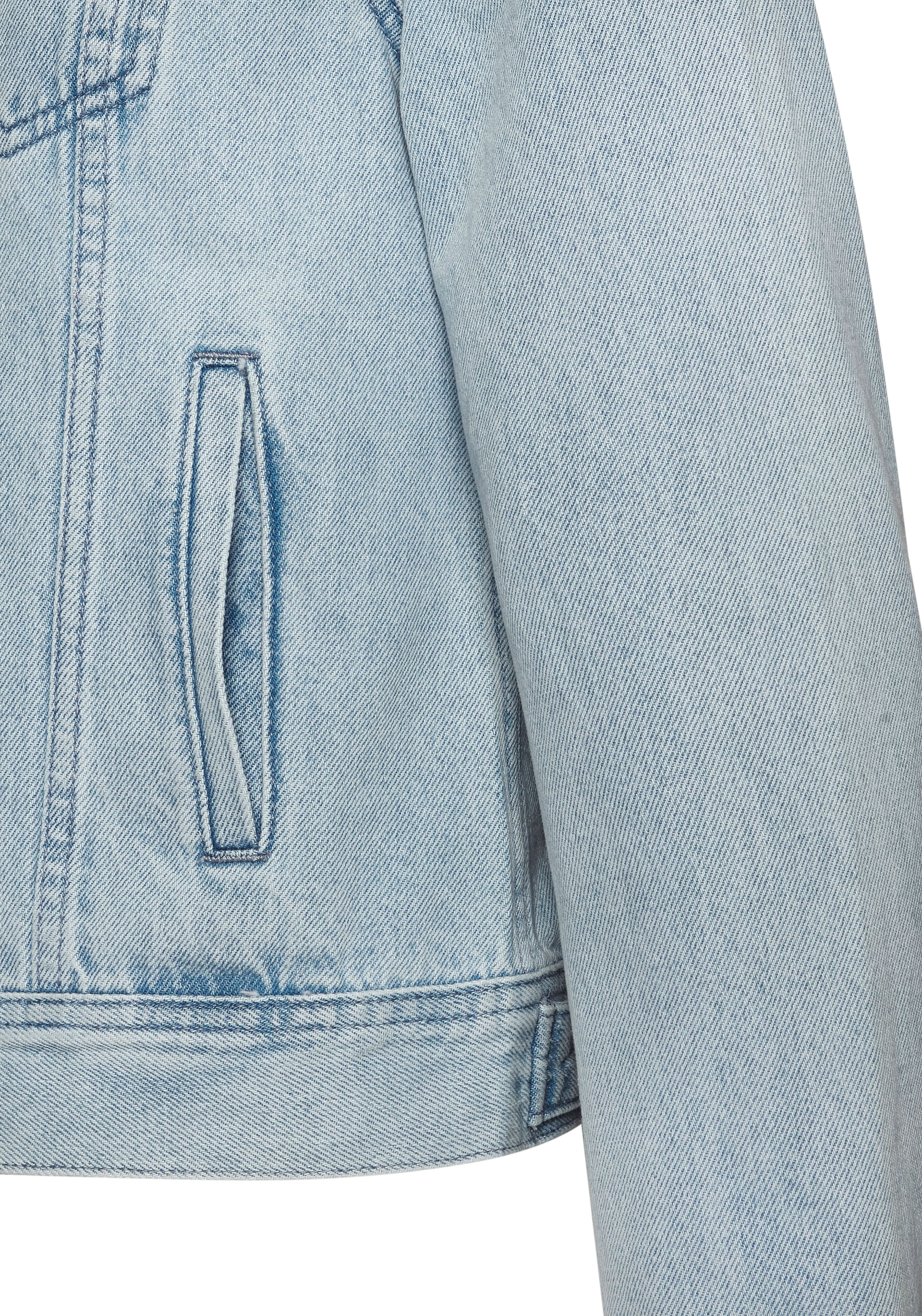 LASCANA Veste en jean »mit zwei Pattentaschen und Riegeln am Saum« veste en denim, veste de mi-saison courte, veste d'été en denim