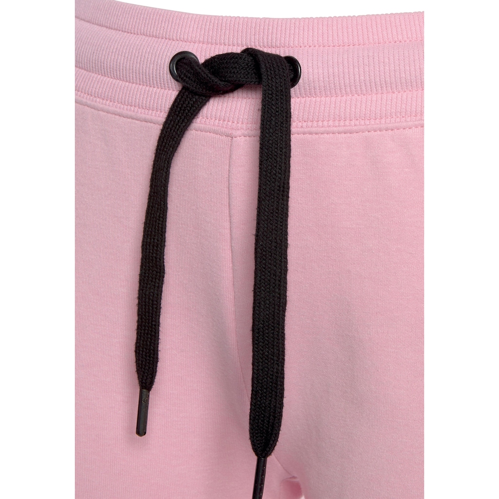Bench. Loungewear Relaxshorts, mit Seitenstreifen, Loungewear