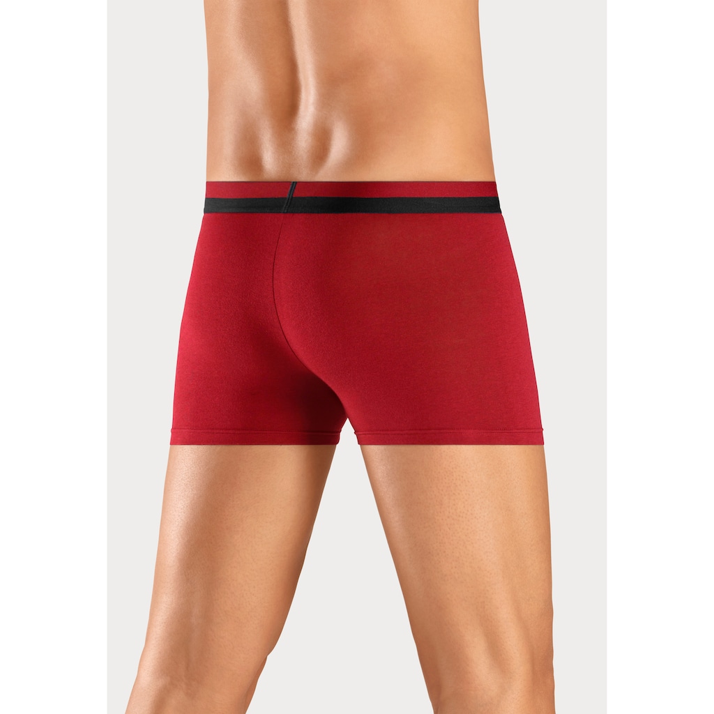 Bruno Banani Boxer »Boxershorts für Herren«, (Packung, 4 St.), mit erhabenem Logo-Druck auf dem Bund