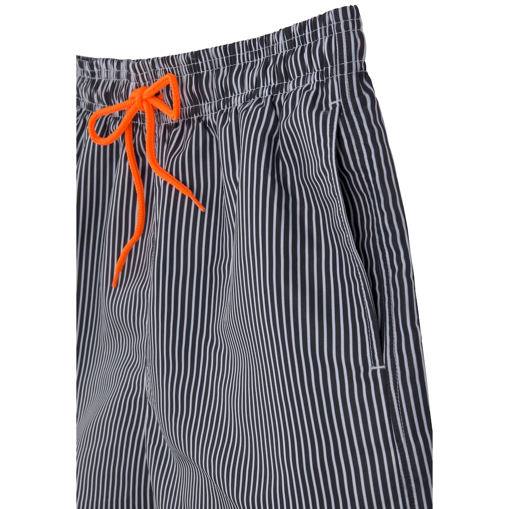 Buffalo Badeshorts, in feinem Streifenlook