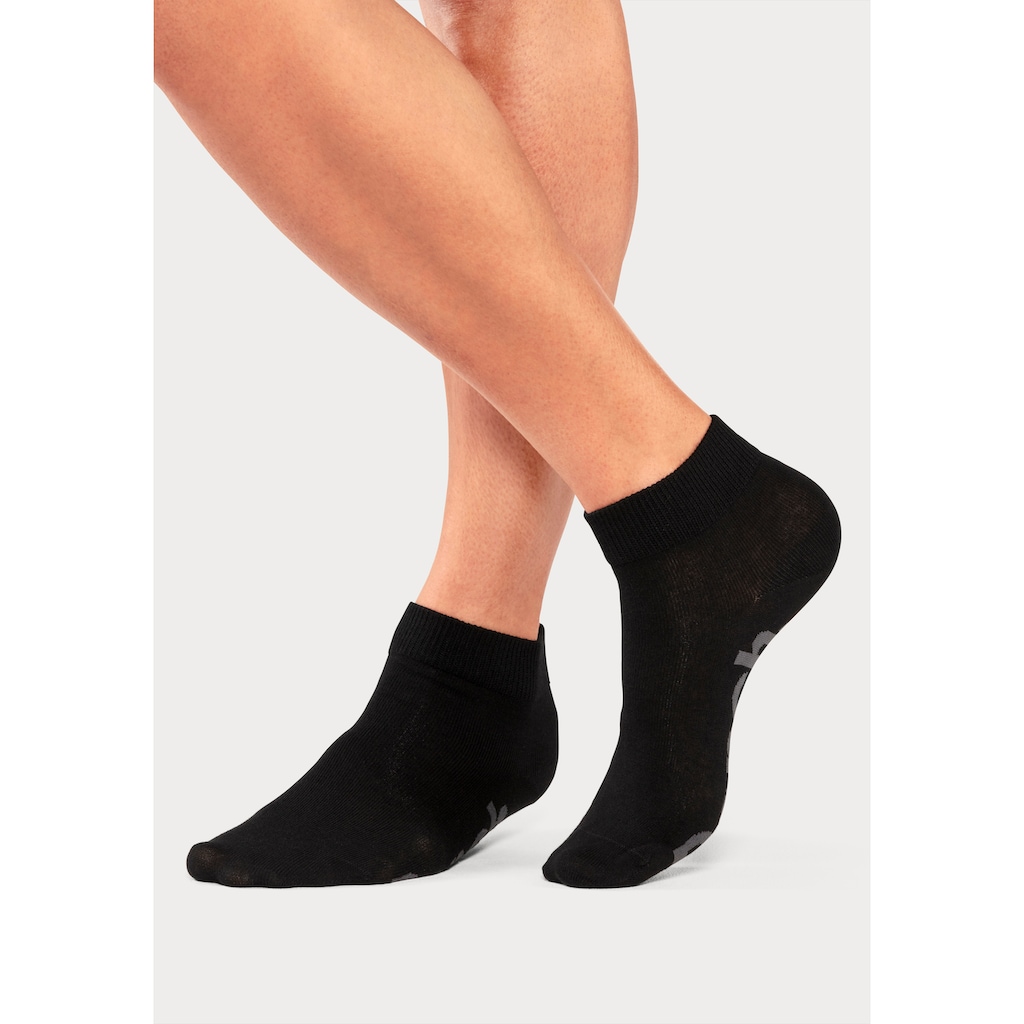 Bench. Kurzsocken, (Federtasche, 7 Paar), in ansprechendem Mäppchen mit Reissverschluss