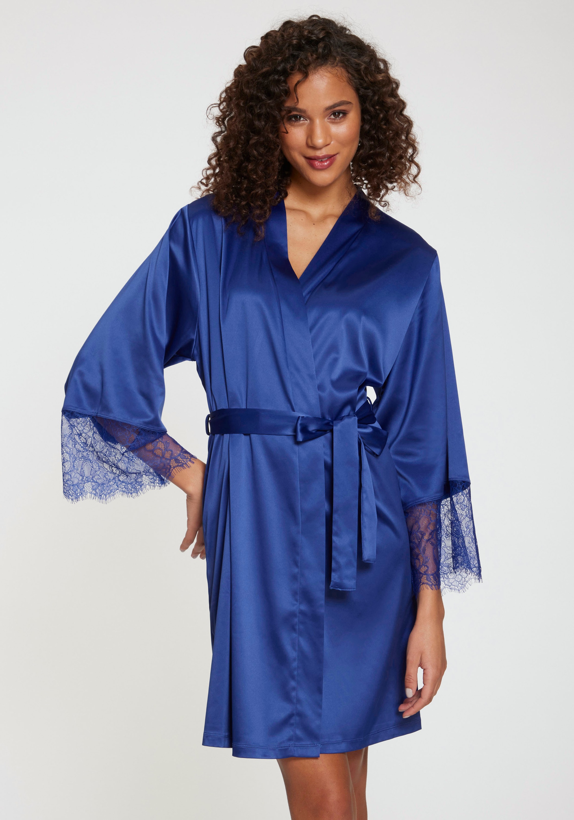 LASCANA Kimono 1 Stk. mit Spitze an den Ärmeln