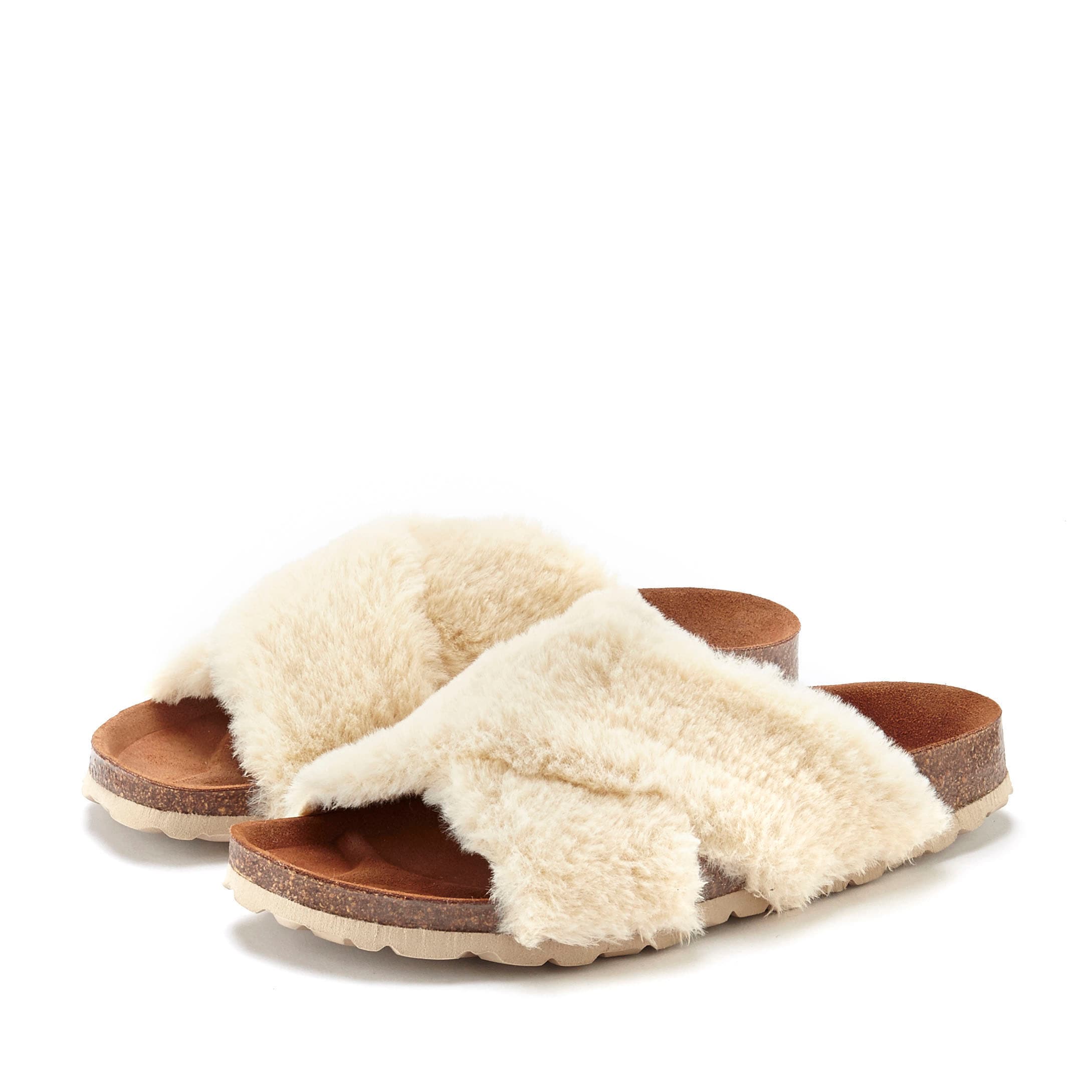 LASCANA Pantolette »Hausschuh, Mule, Sandale, offener Schuh,«, mit Korkfussbett und Fellimitat
