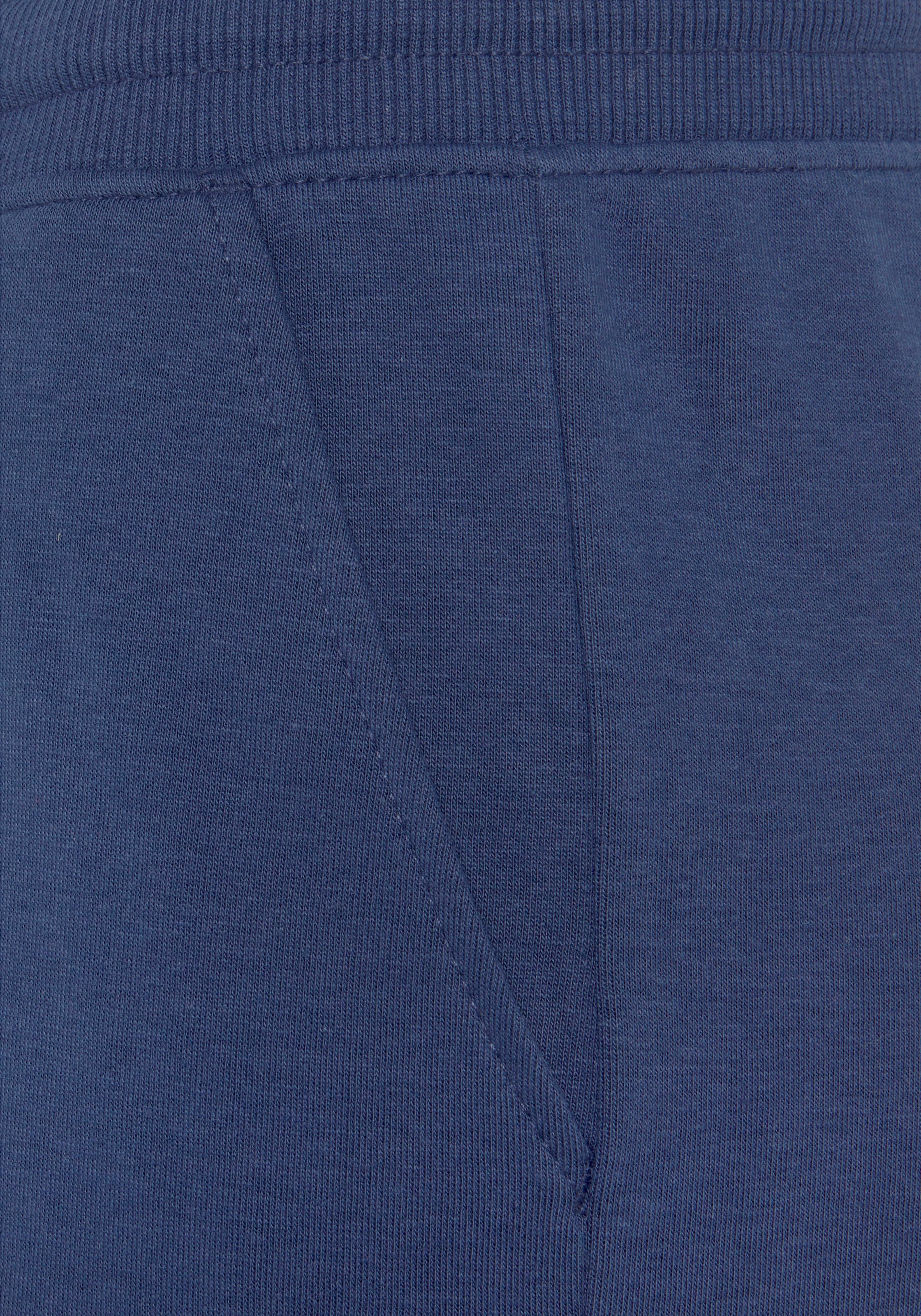 Bench. Loungewear Shorts, mit Logodruck und Stickerei