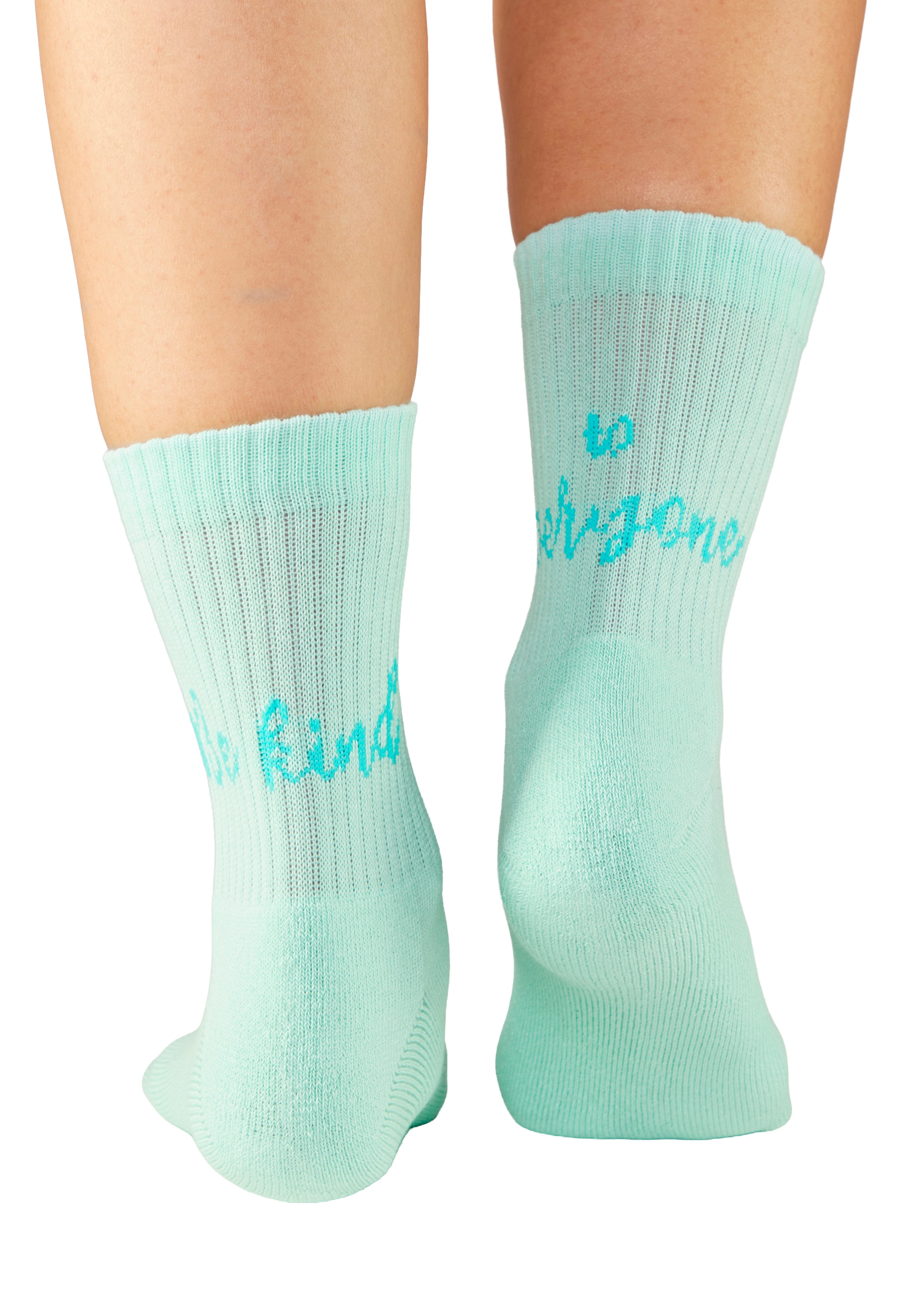 H.I.S Chaussettes de tennis »Damen Sportsocken daily socks« Paquet, 7 Couple tlg. avec du molleton bouclé au pied et des inscriptions attrayantes