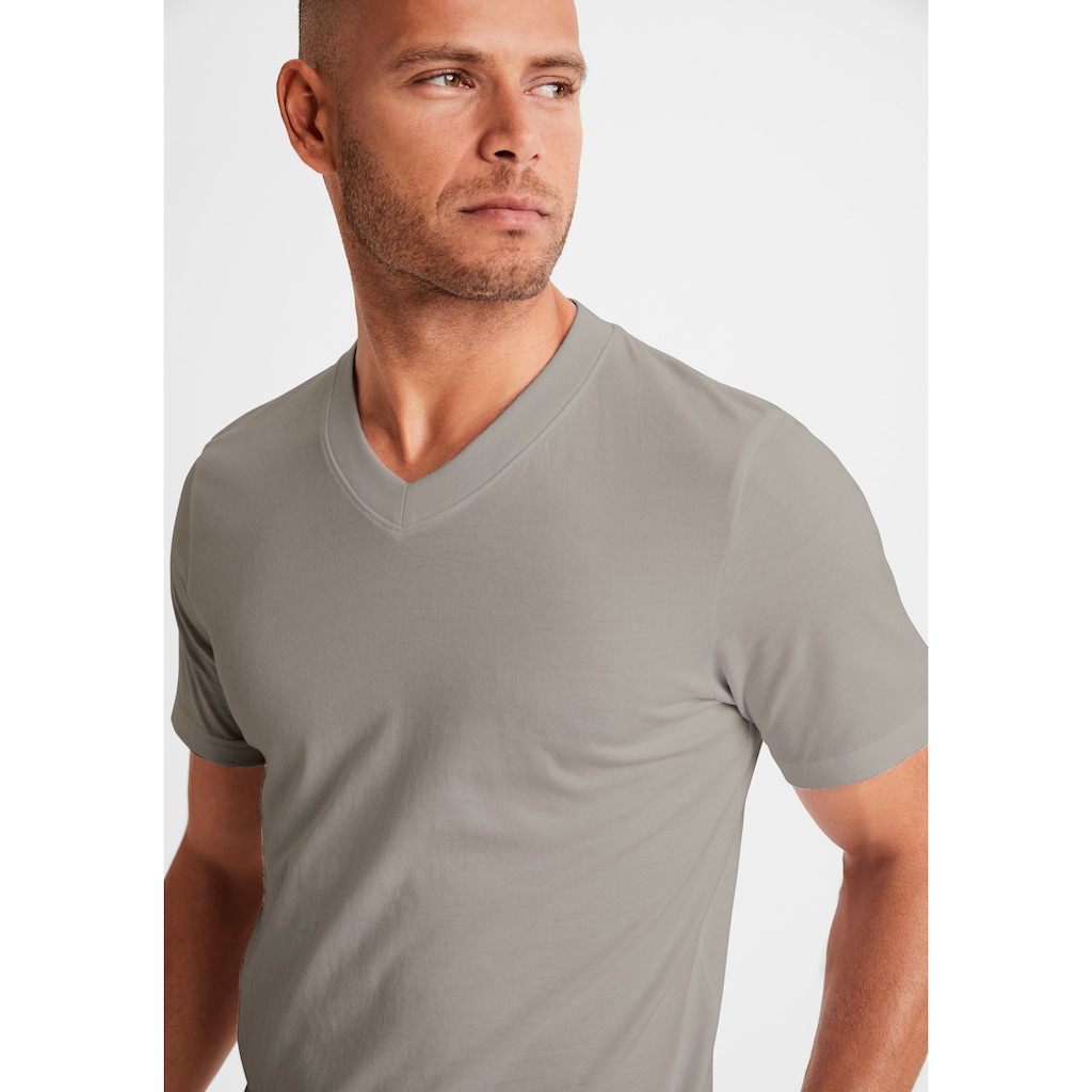 KangaROOS T-Shirt »Regular Fit,«, (2er-Pack), Freizeitshirt mit Kurzarm, V-Ausschnitt aus reine Baumwolle
