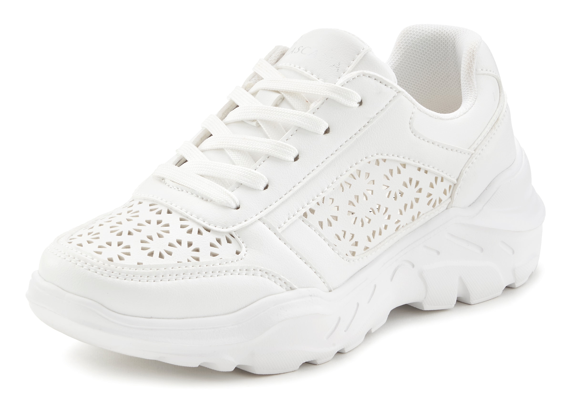 LASCANA Sneaker, Freizeitschuh, Halbschuh mit kleinen Cut-Outs und Chunky Sohle VEGAN