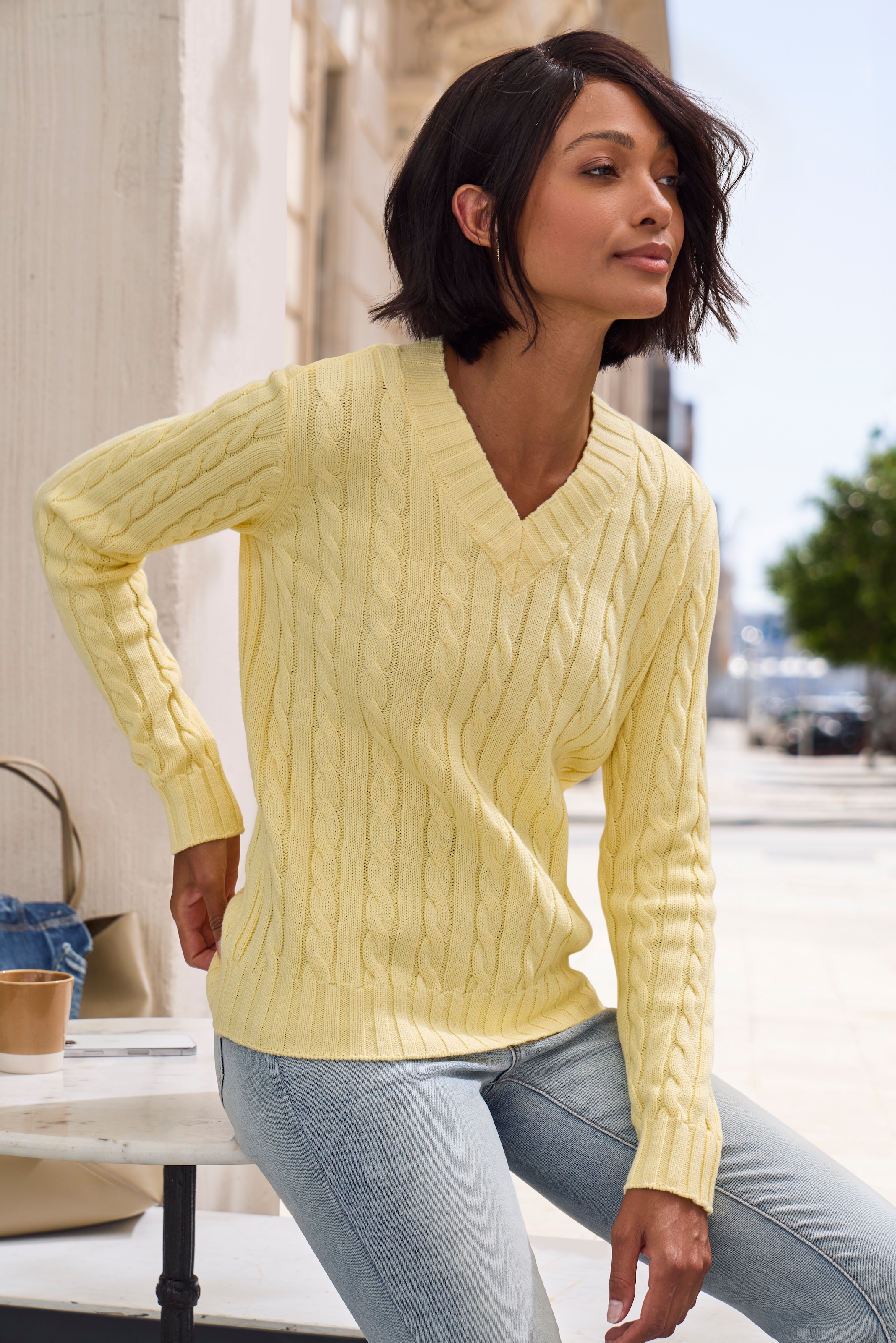 LASCANA Pull col V mit Zopfstrickmuster