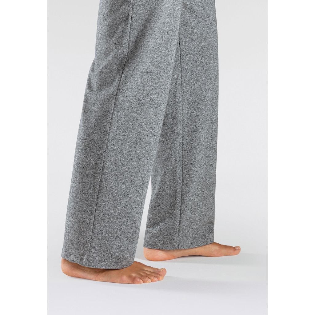 Bench. Loungewear Relaxhose, aus leichter Sweat-Qualität