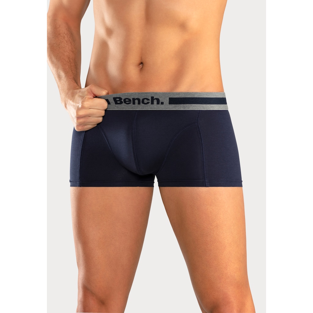 Bench. Hipster, (Packung, 4 St.), knapp sitzende Boxershorts aus Baumwollmischung