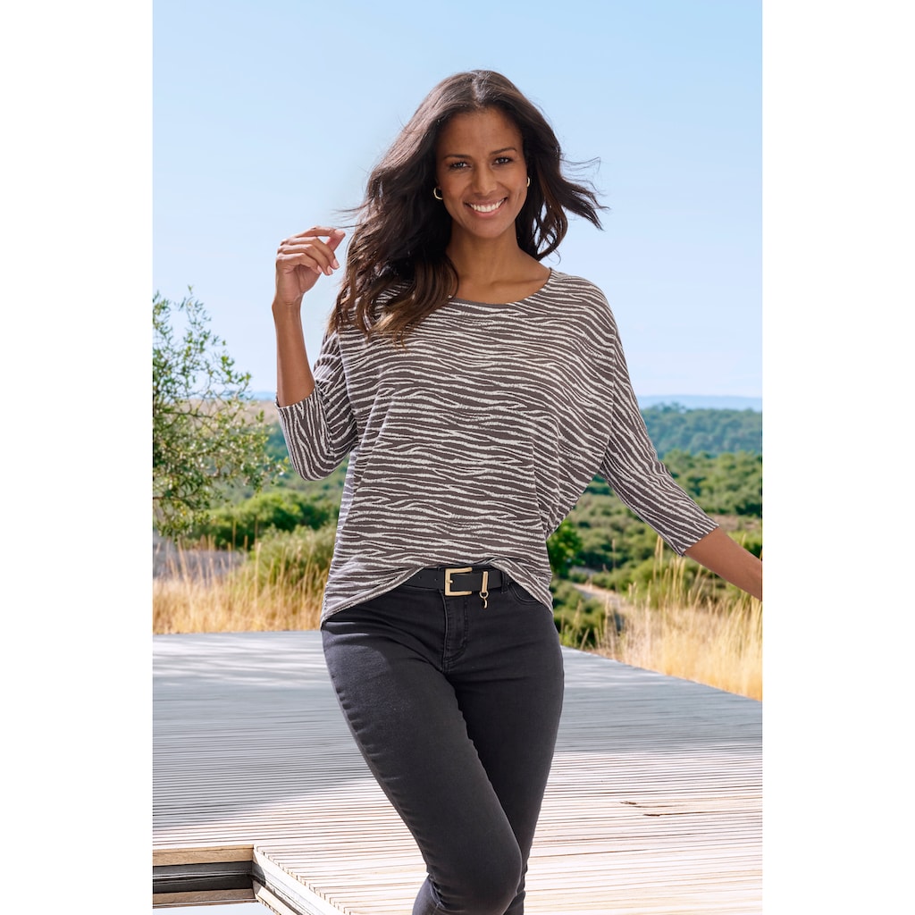 LASCANA 3/4-Arm-Shirt »mit modischem Zebra-Muster«, aus weichem Viskose-Strick