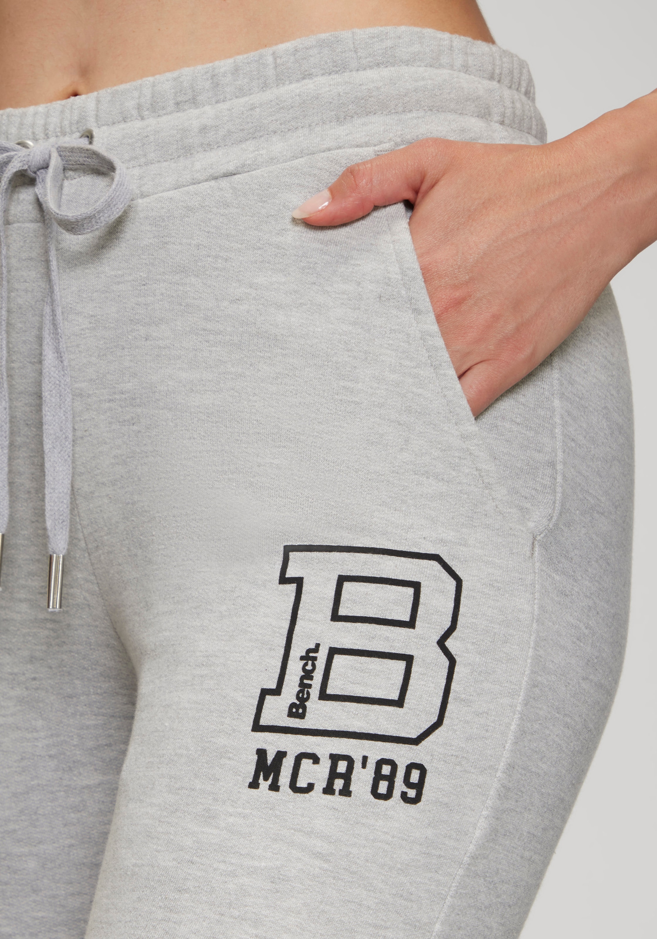 Bench. Loungewear Jogginghose  extra weit, innen leicht angeraut, Loungewear