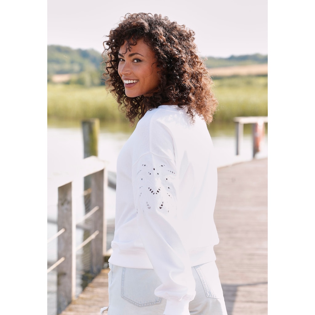 Vivance Sweatshirt, mit Lochstickerei, weicher Baumwoll-Mix