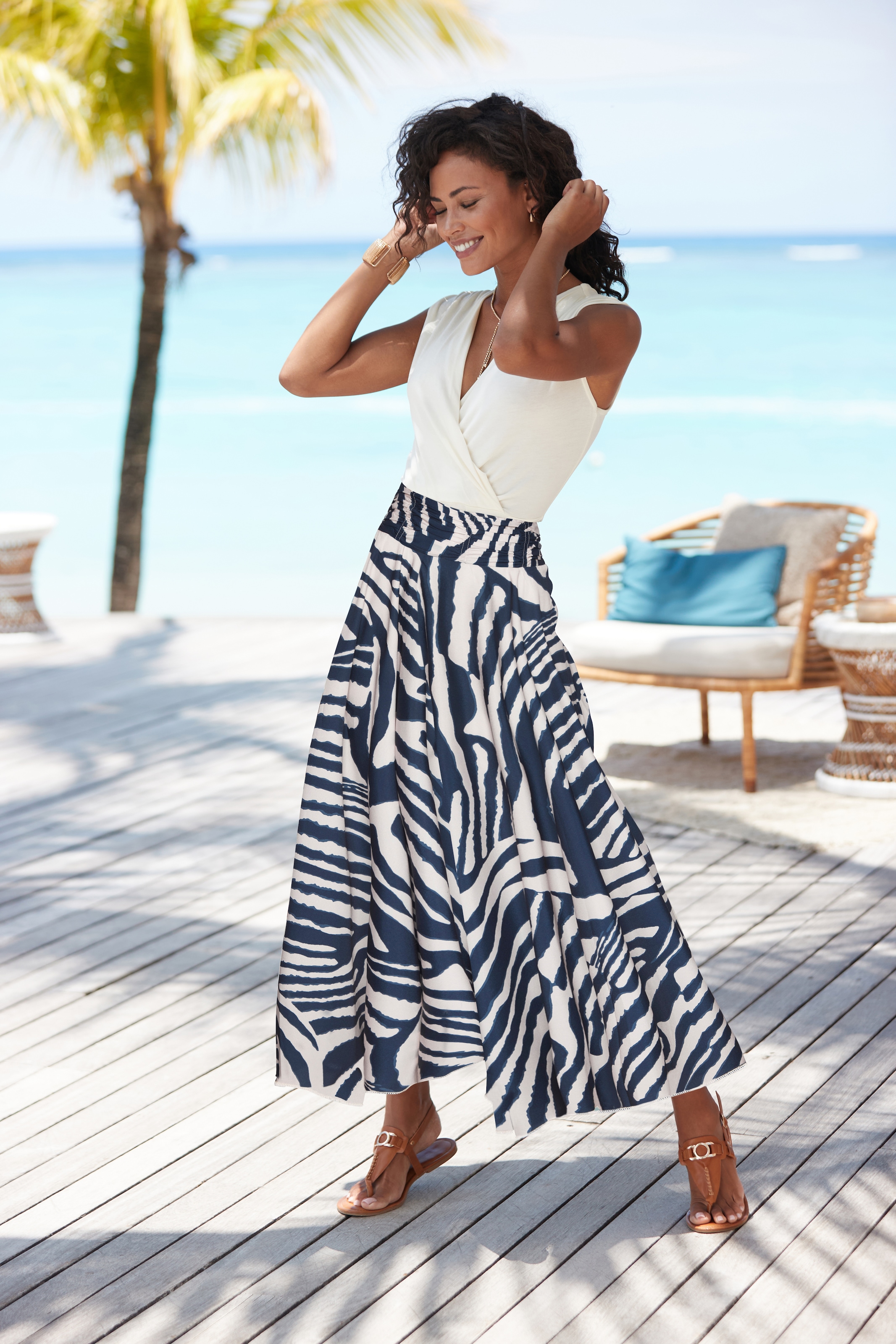 LASCANA Jupe-culotte mit Alloverdruck, Culotte, extraweites Bein