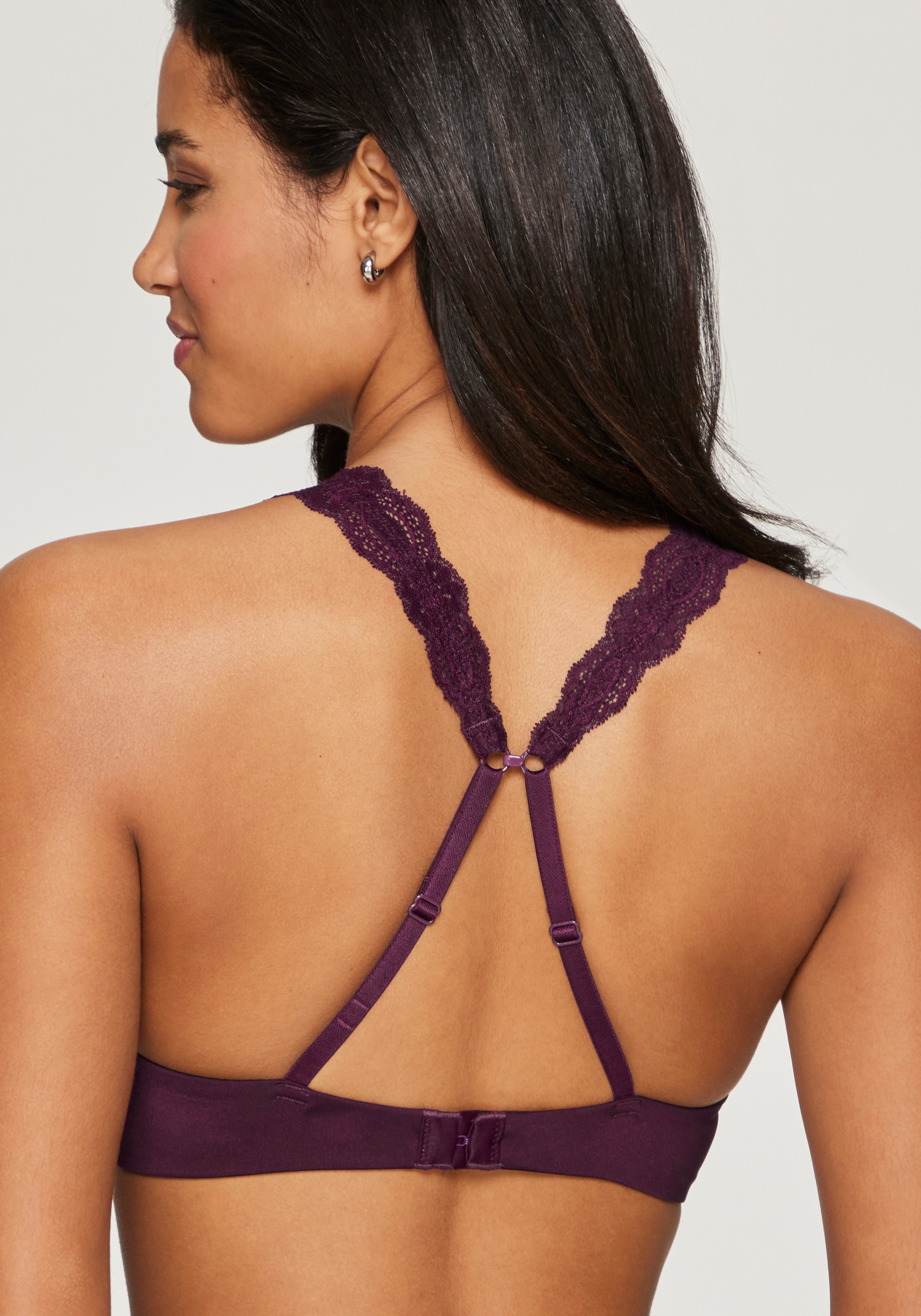 LASCANA Push-up-BH », BH ohne Bügel, bügelloser BH, T-Shirt-BH, Racerback BH« mit Spitzenträgern, 2 Tragevarianten, bequemer BH