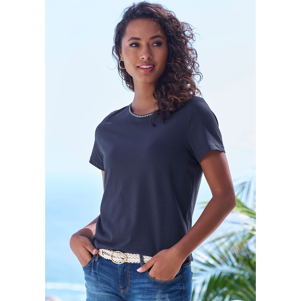 Vivance T-Shirt »mit modischer Kontraststickerei«, (Packung, 2er-Pack), aus weicher Baumwoll-Qualität