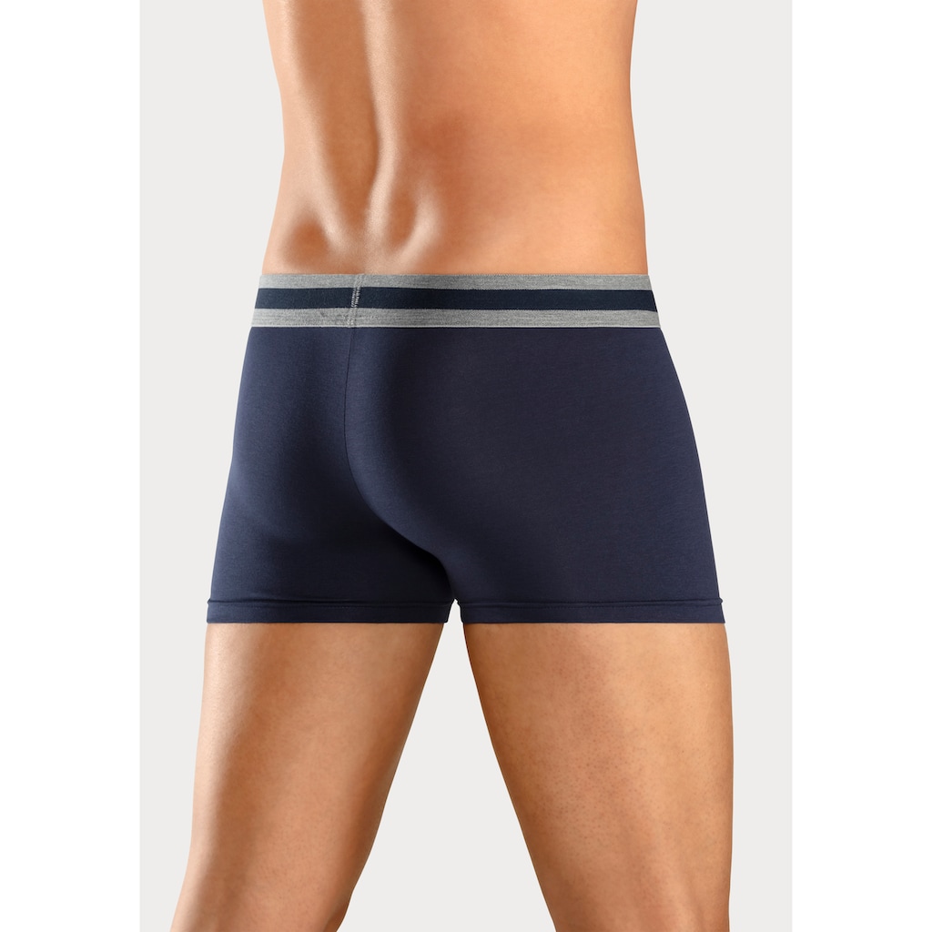 Bench. Boxer »Boxershorts für Herren«, (Packung, 4 St.), Unterhosen mit Overlock-Nähten vorn